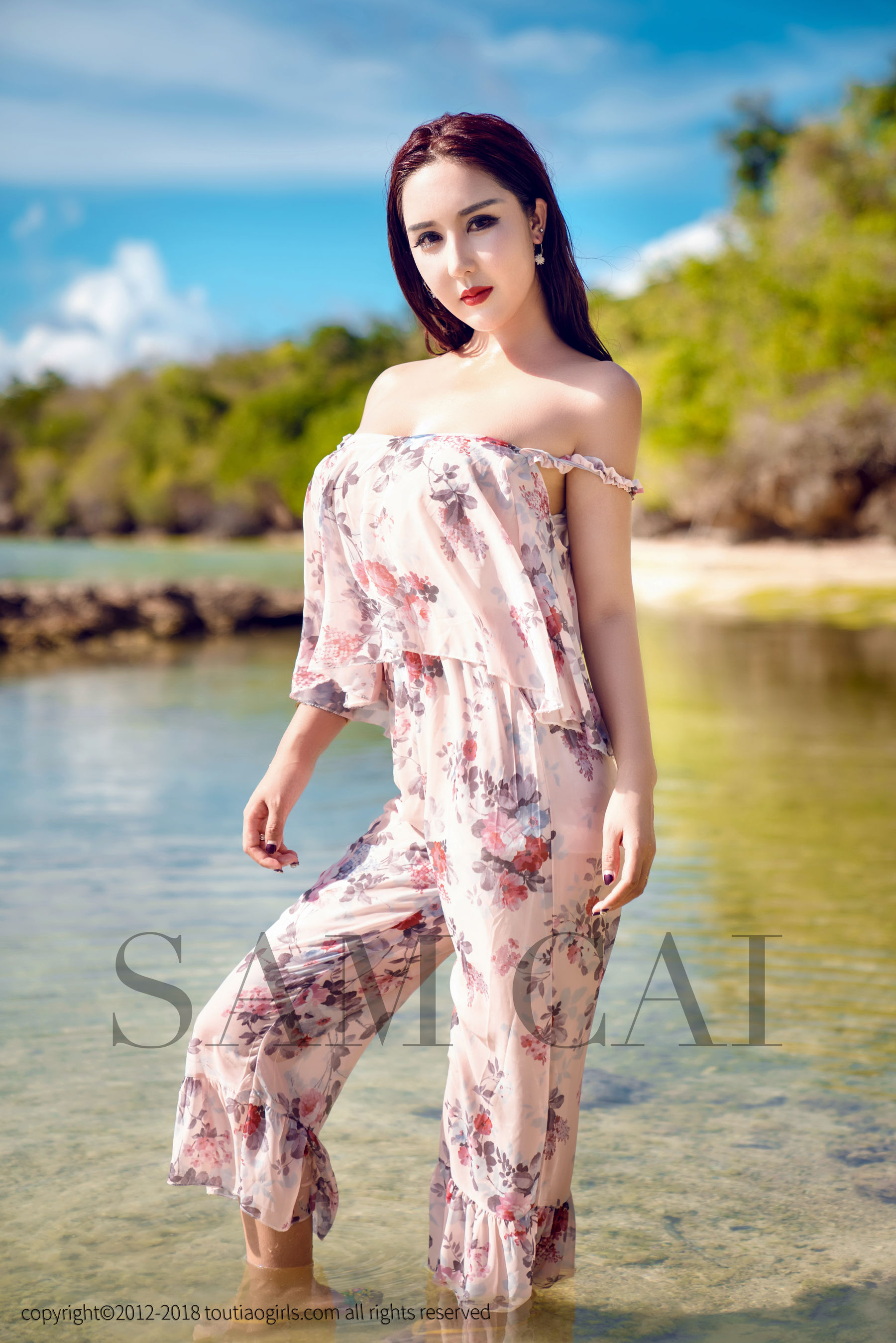 Cai Nan's Saipan Style Toutiaogirls of Headline Goddess