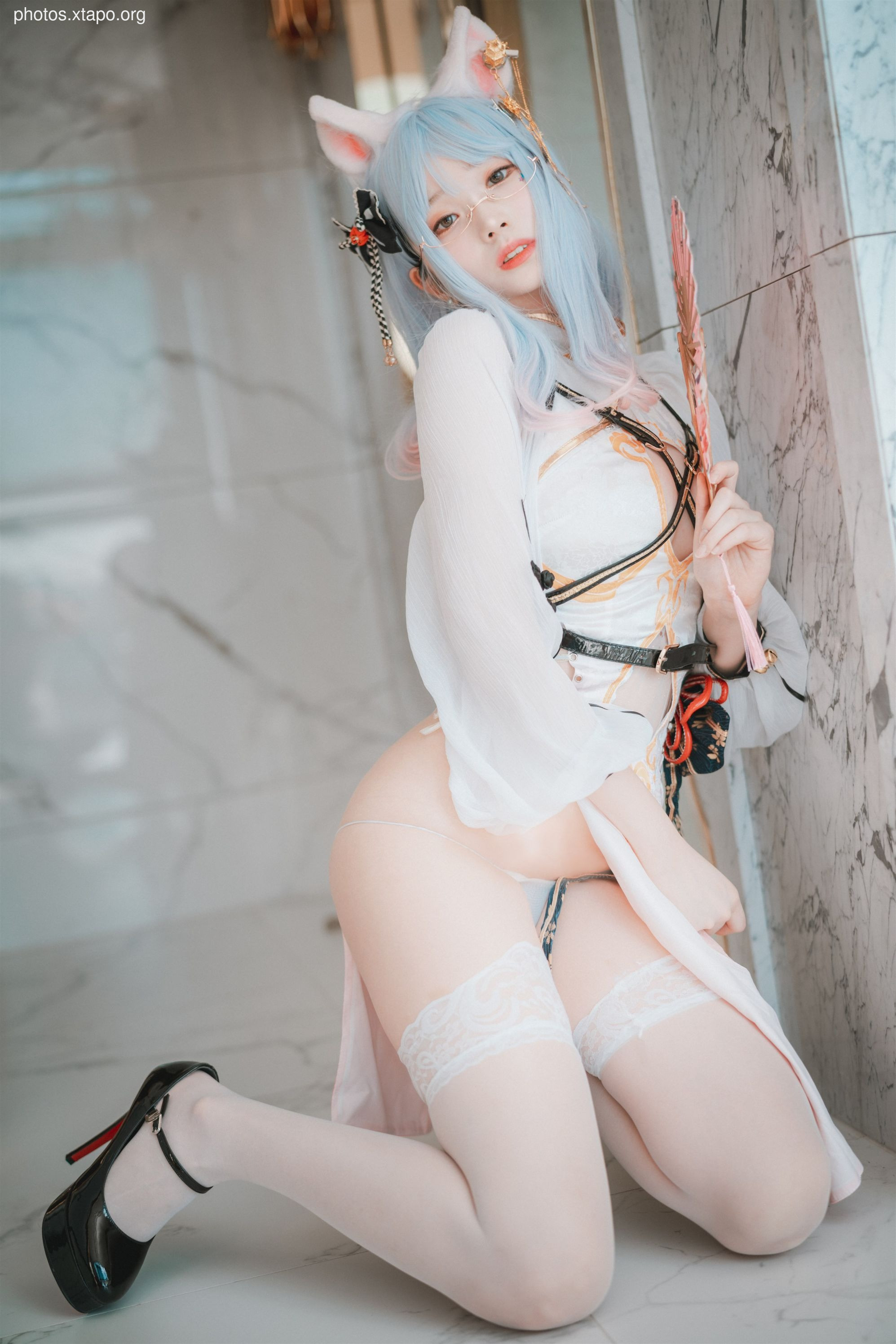 Djawa Photo - Bambi (밤비) - The cat wears an qípáo