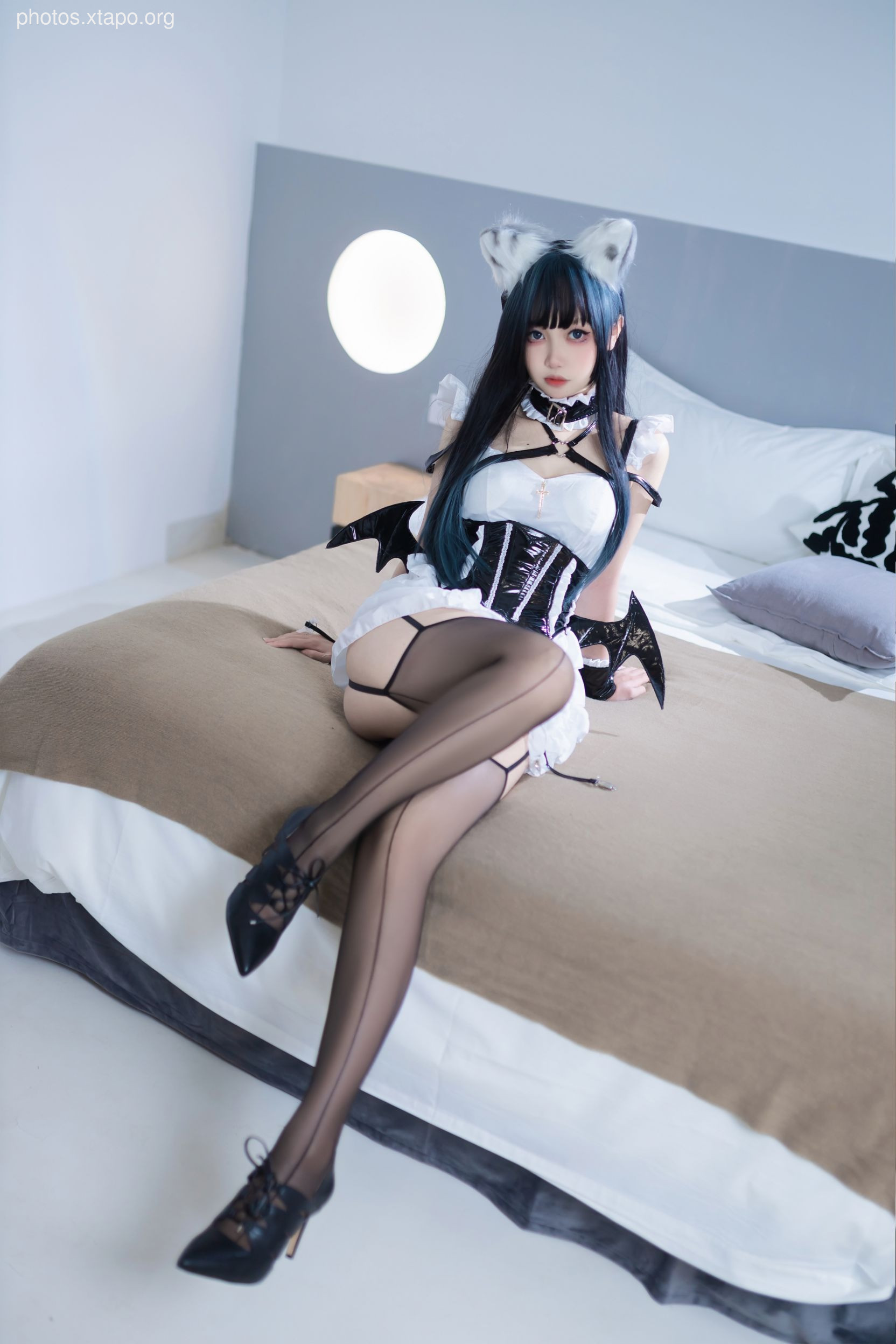 Lausanne W Yizi Cat Ear Little Demon