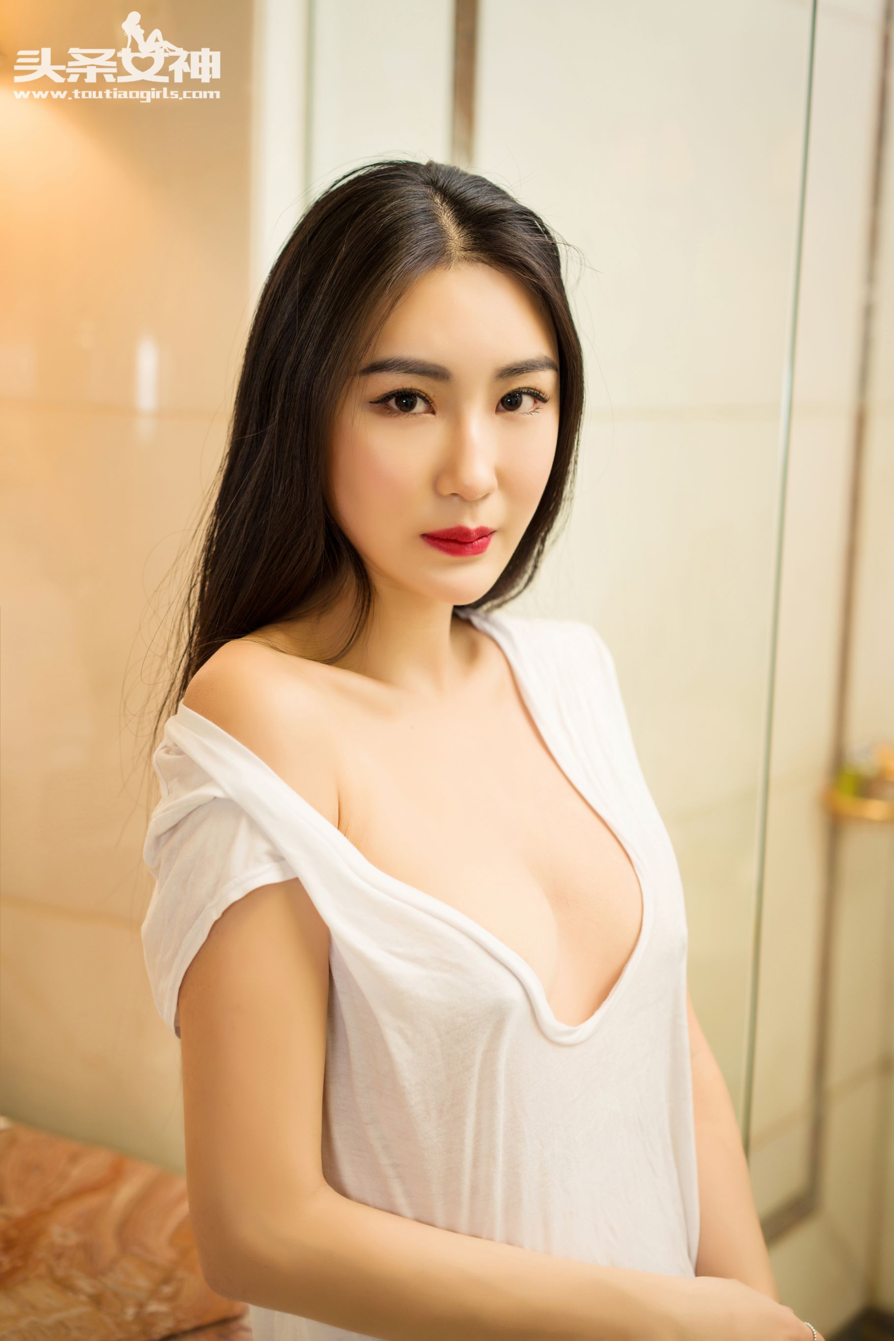 Kai Ai Ni/瑷 Ni Die in your Cup Headline Goddess