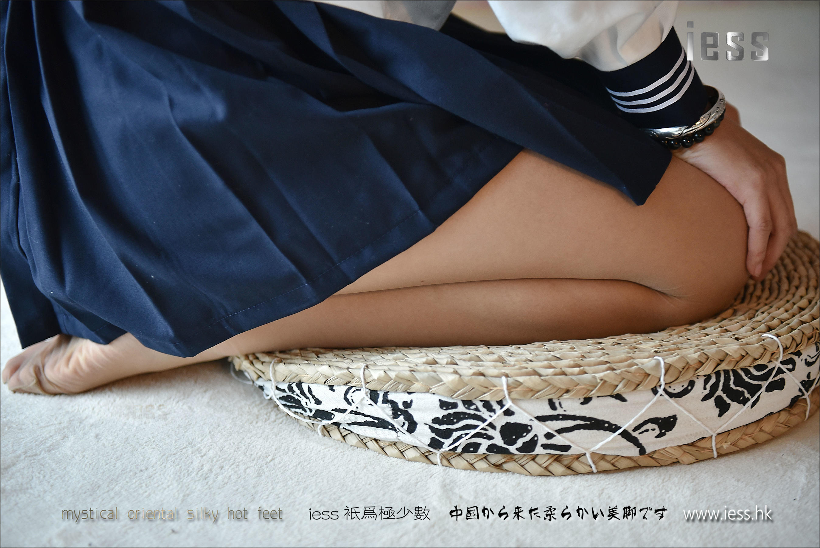 Silk Foot Bento 082 Kiki Part 2-1 of the Uniform Series-1 IESS Thoughts