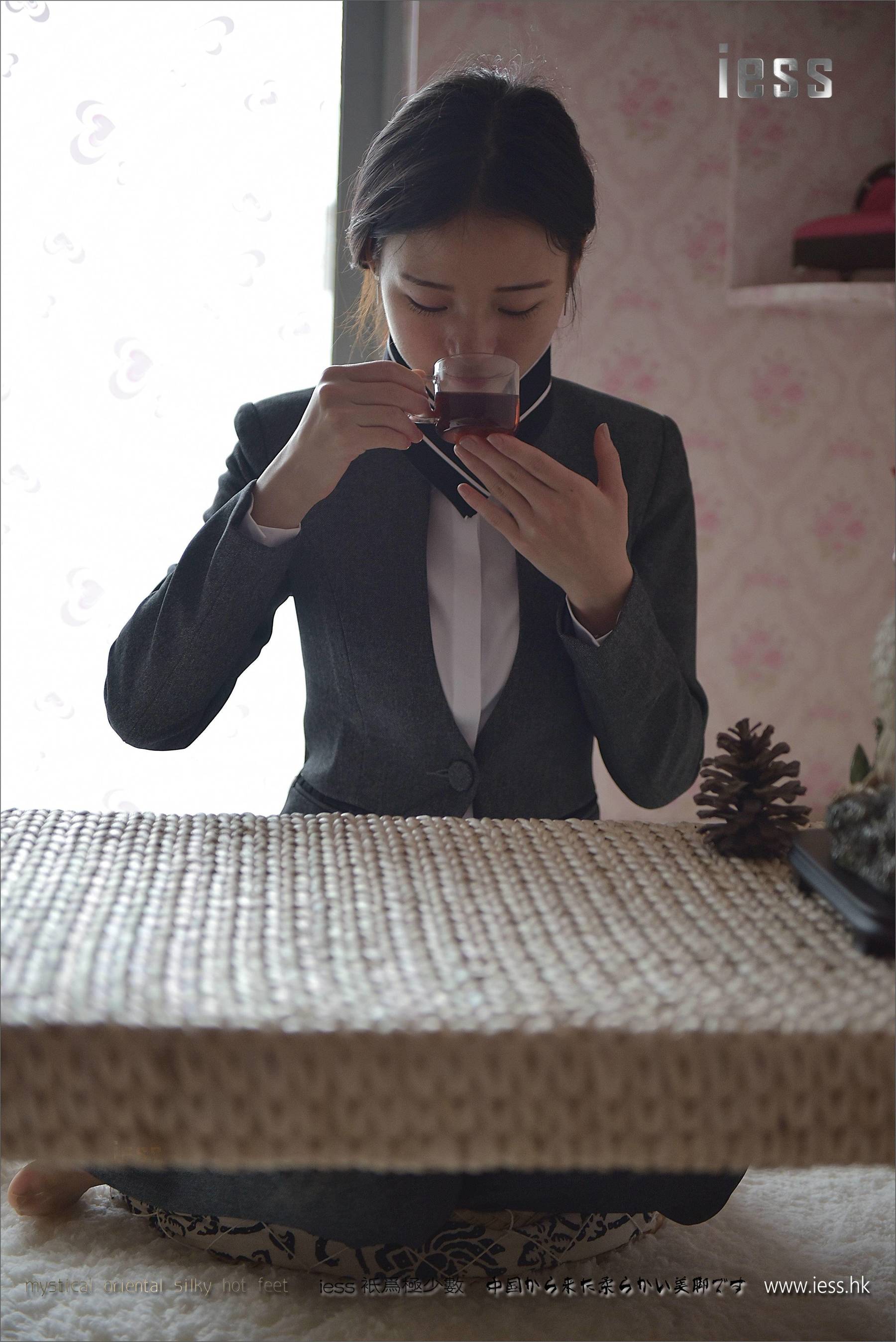 Silk Foot Bento 114 Little Six Little Six Pants Short Silk IESS Different Funbian