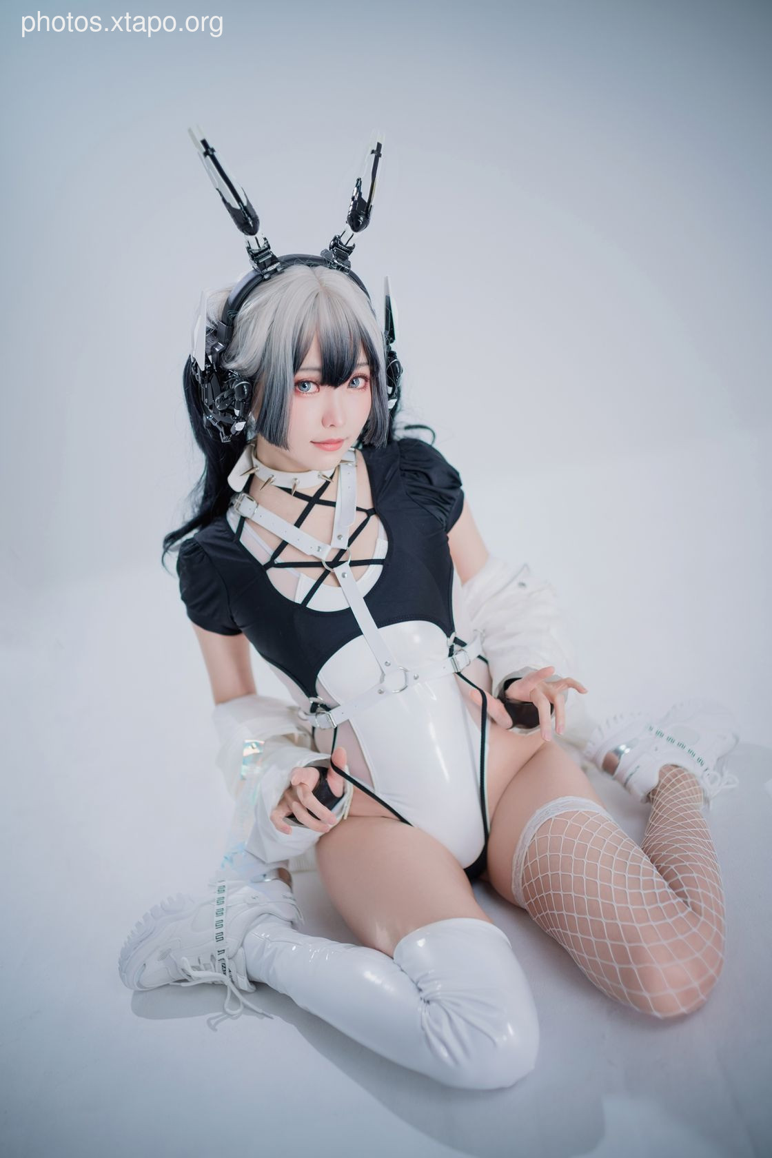 D- White cybergirl