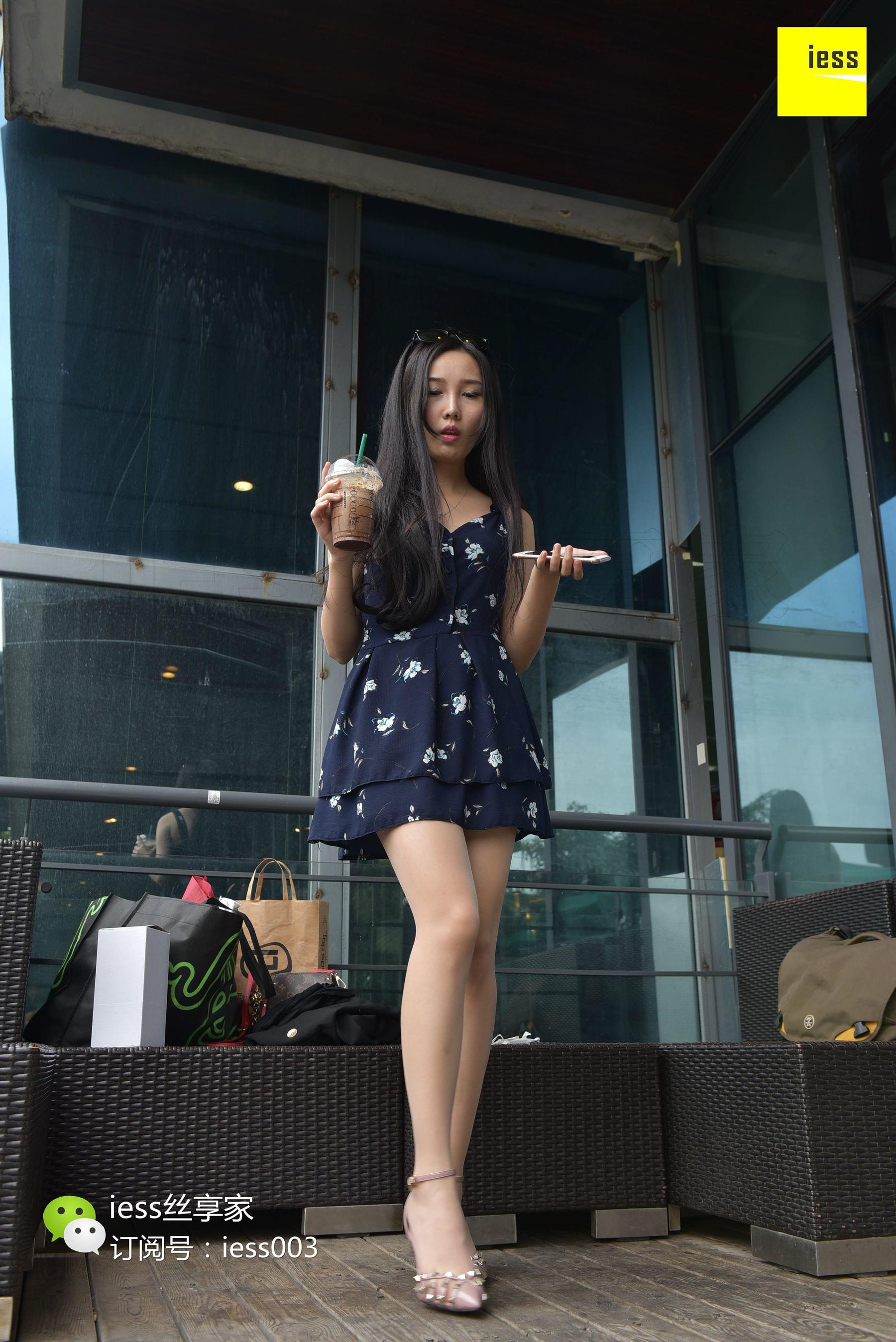 Si Xiangjia 038 Xinxin Girl in the Sun in Starbucks II IESS Thoughts and Fun