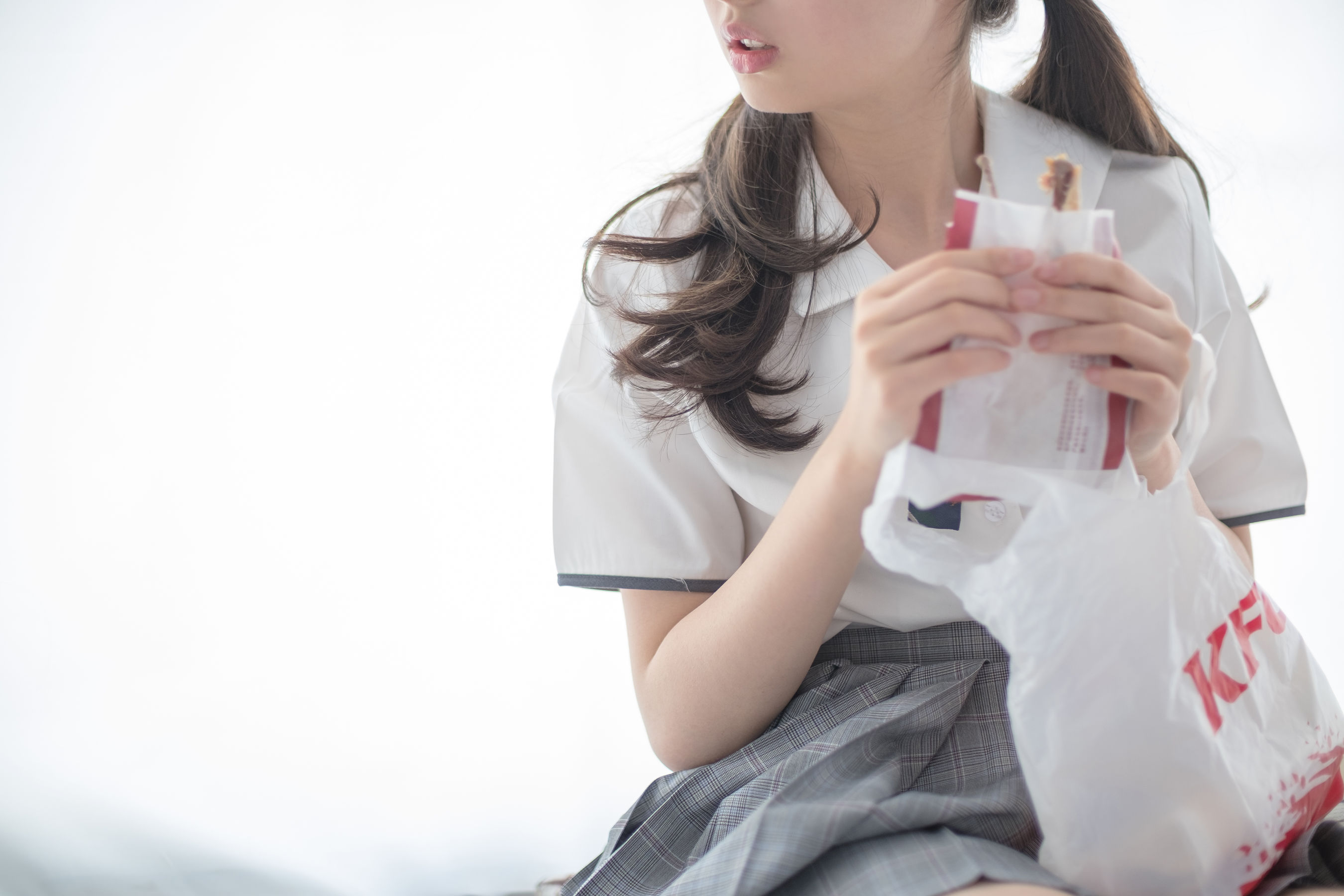 Senluo Consortium R15-009 bed jk white silk