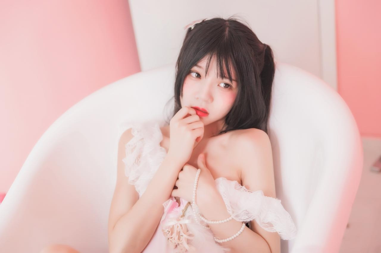 Sakura Tao Meow - Hibernation Series - Pink Bathtub 57P