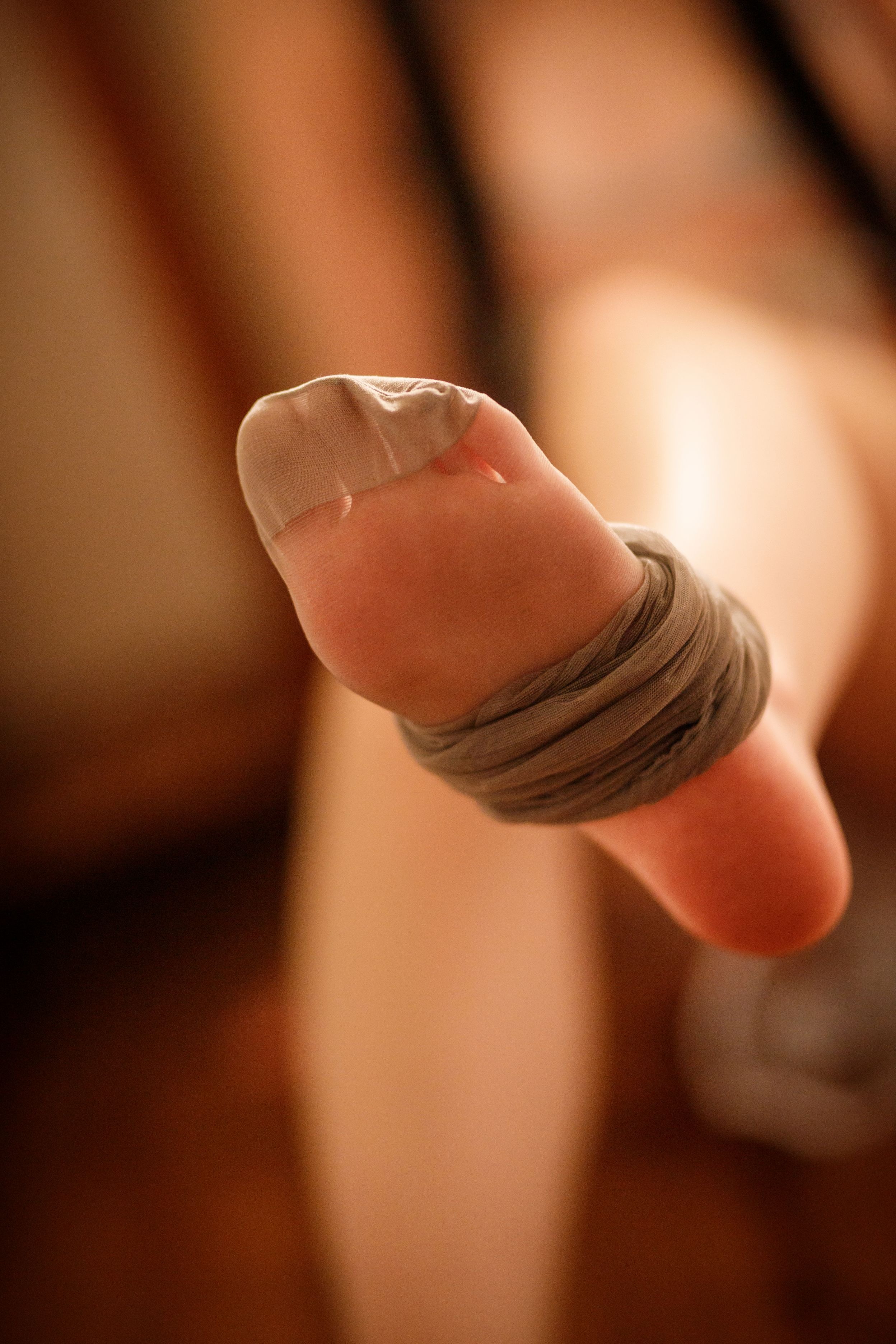 Chocolate small round bread vague sparse shadow 115P4V-1.97GB