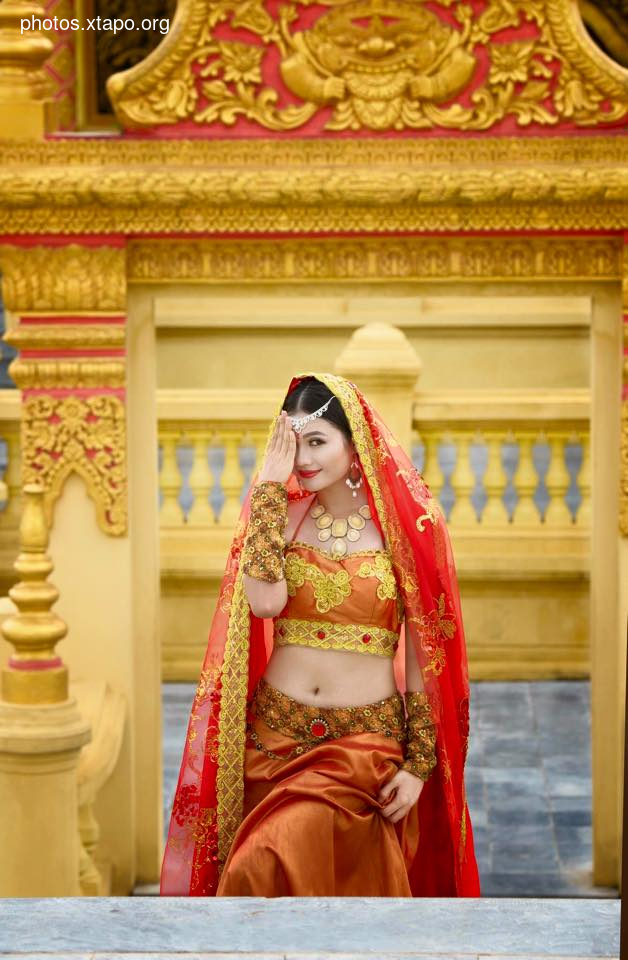 the day I let go of the curls the royal palace of the pearls is crazy