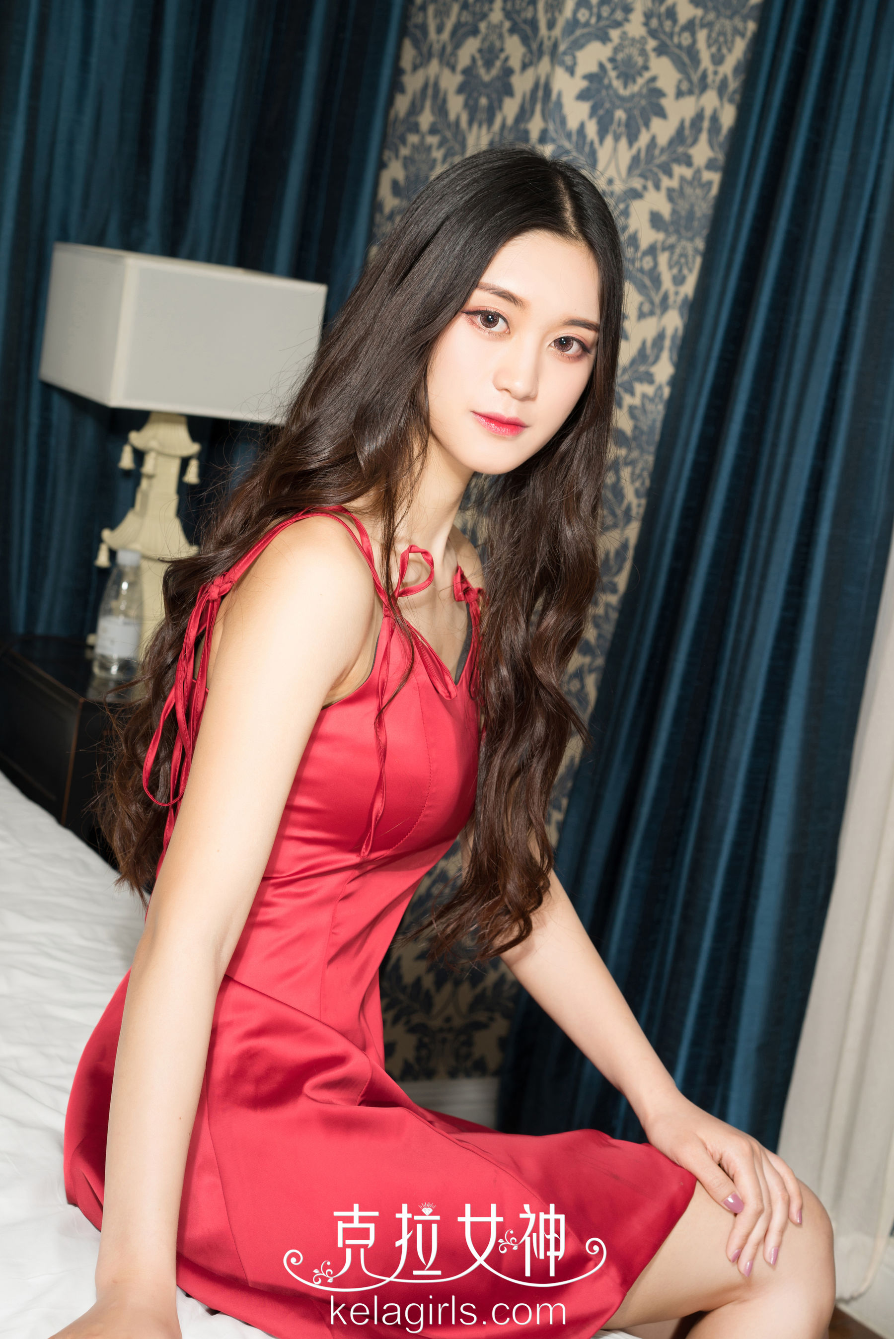 Tang Yi The Desire in the Gaze Skirt Carat Goddess