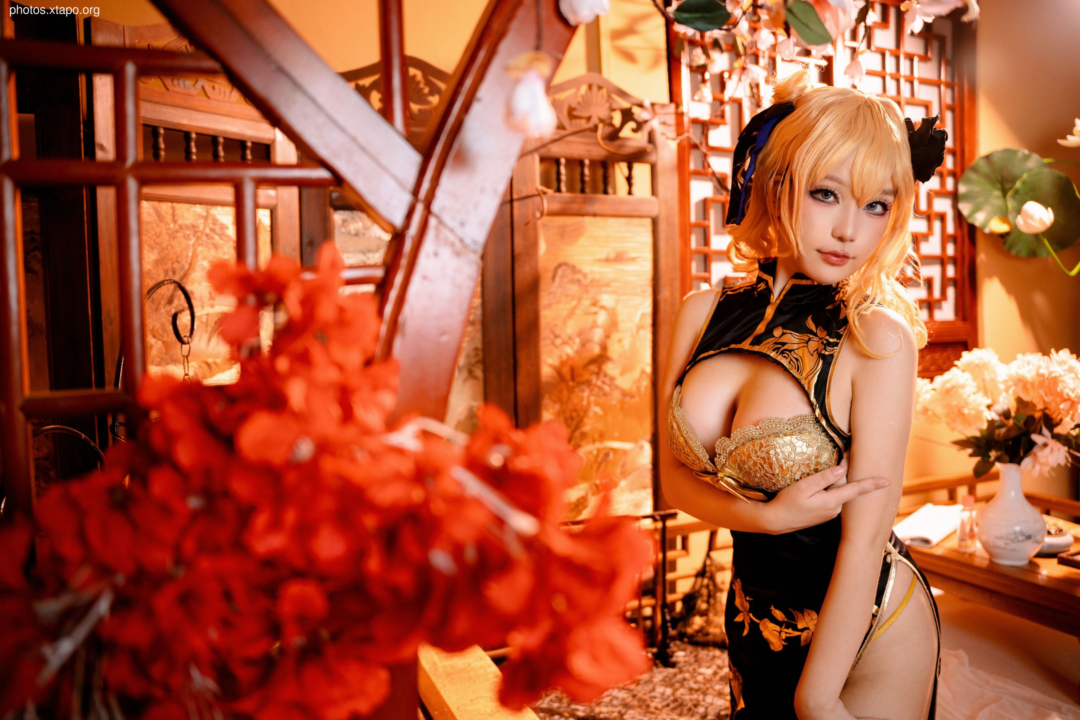 Qiqi Nana Zi Jinlian 65P2V