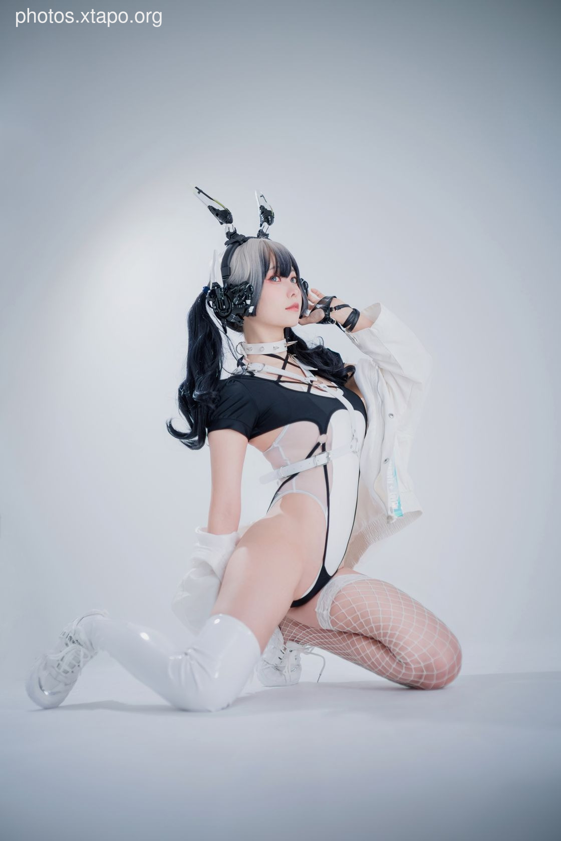 D- White cybergirl