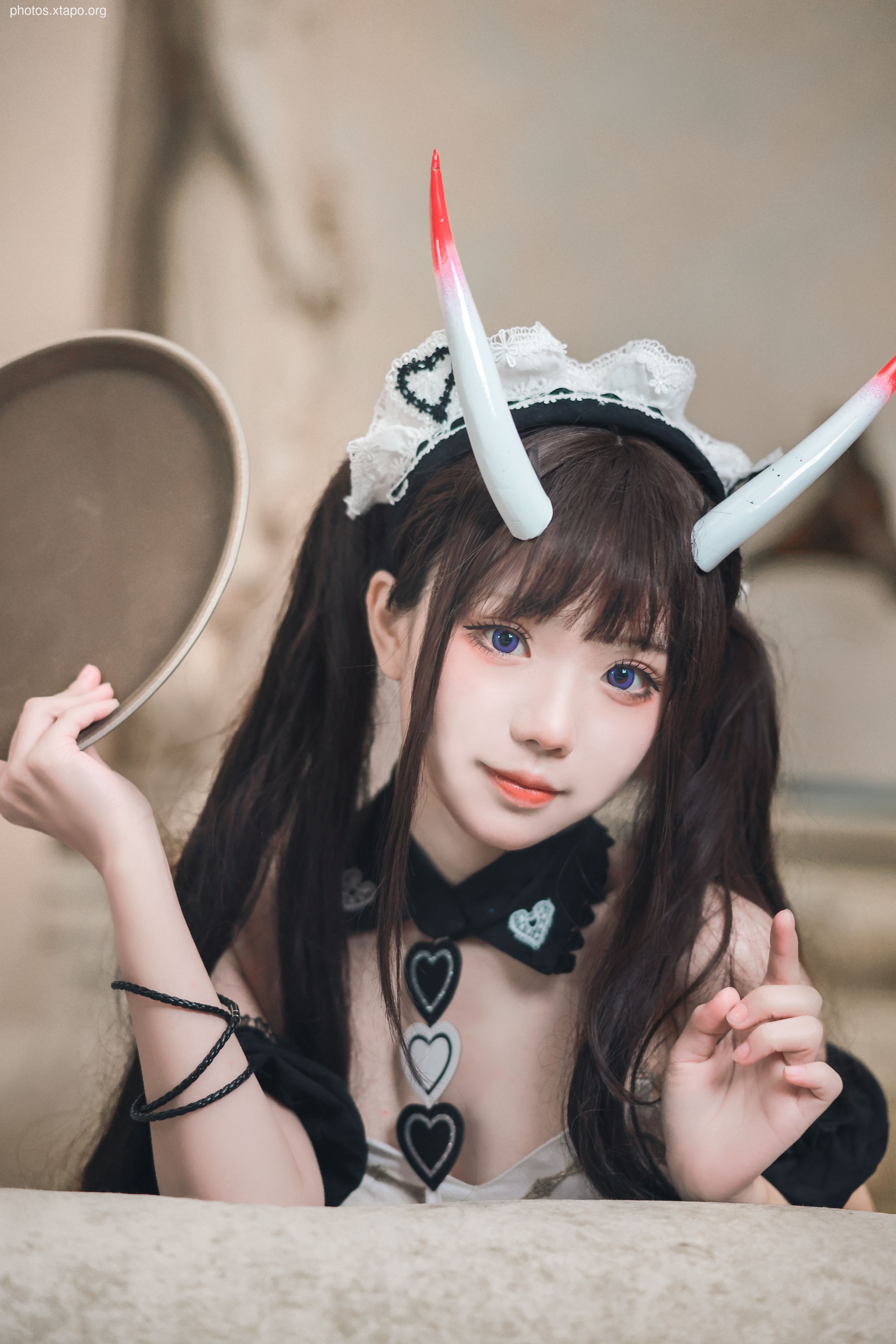 Hua Yan Hana can replace maids