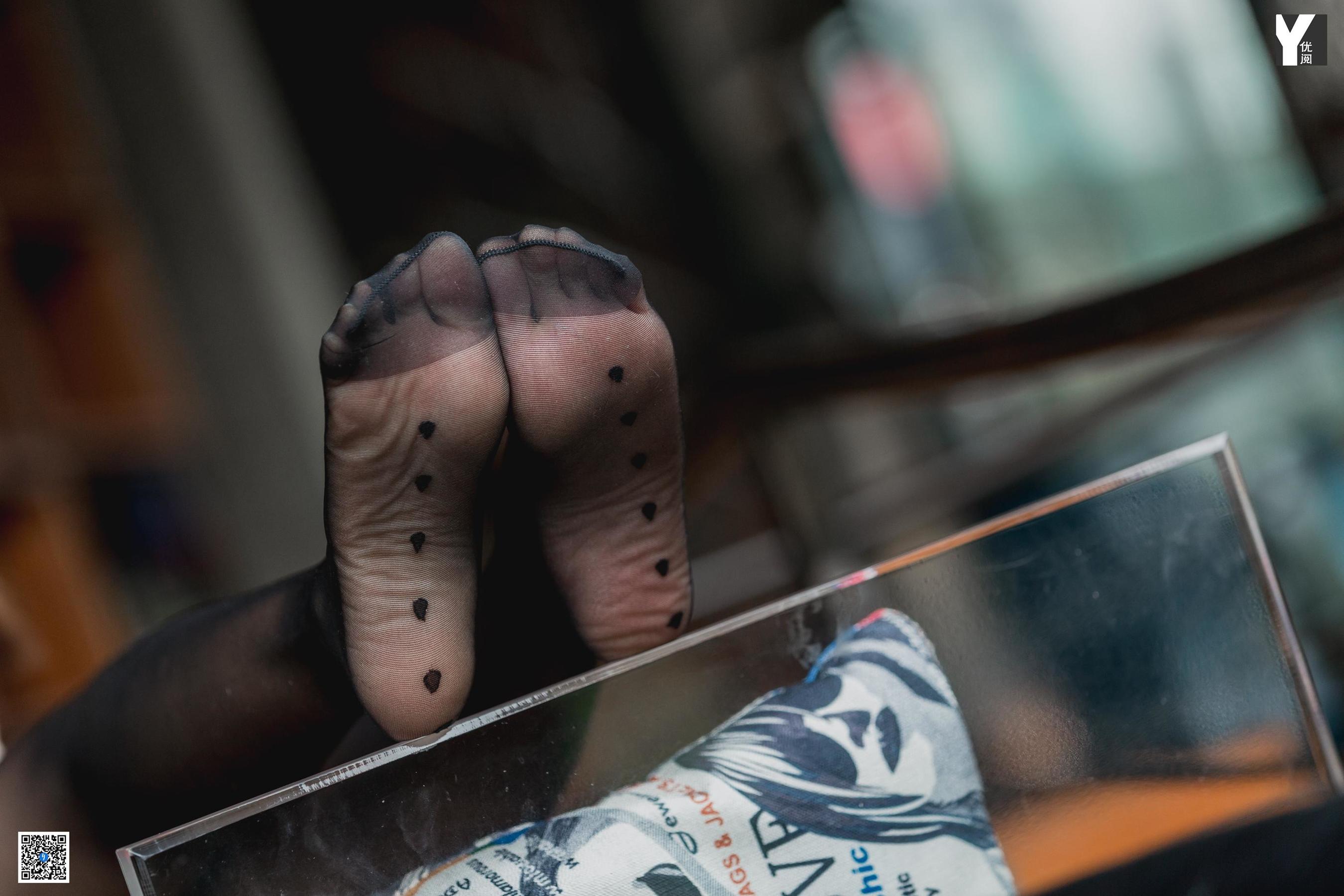 IESS Thoughts and Fun Model: Wan Ping Pure and Desire Black