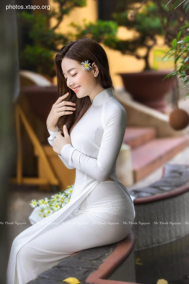 Piercing ao dai: beautiful or not beautiful?