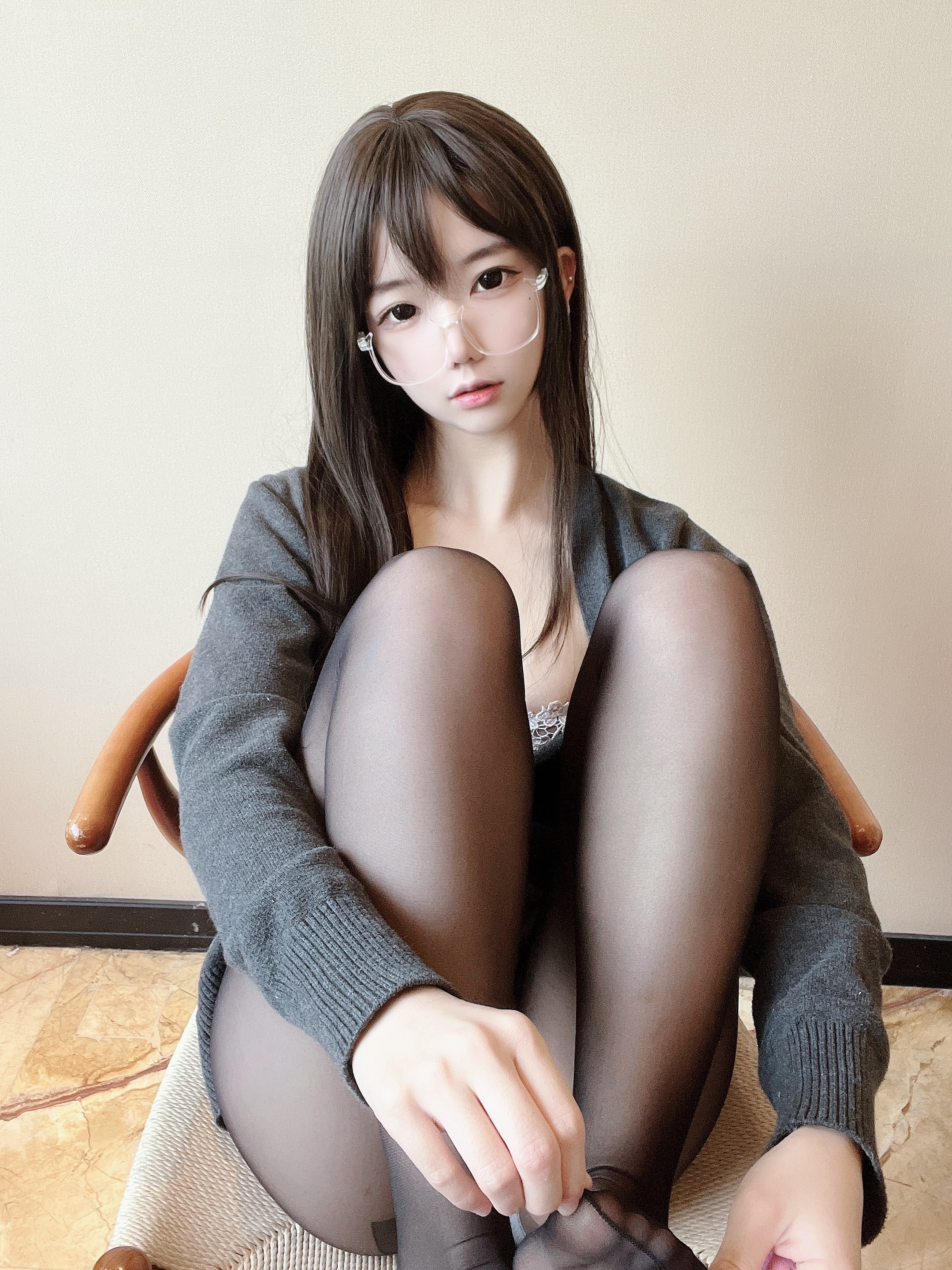 rainy black silk white lace 51p