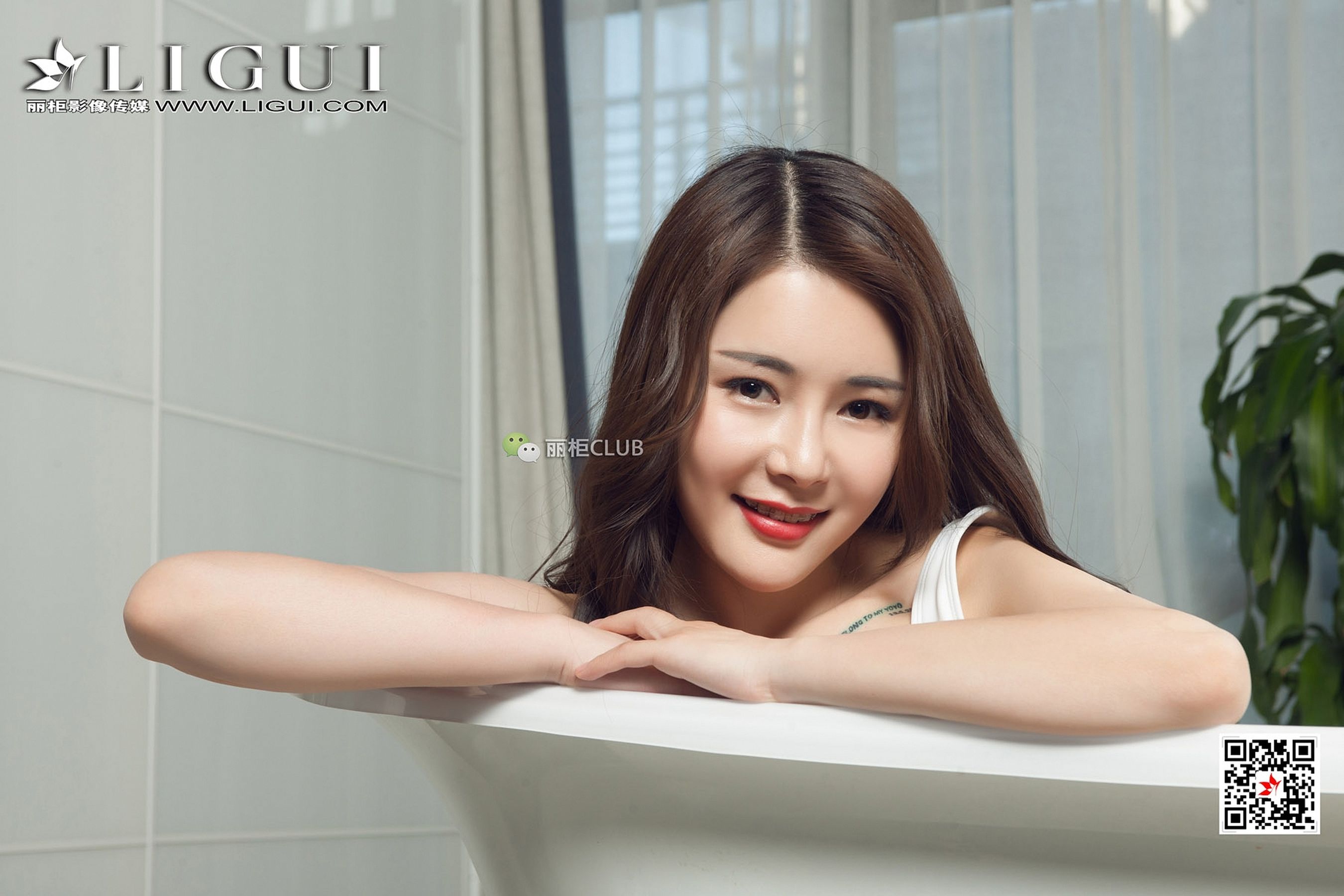 Footmaker YOKI Private House Silk Foot Li Cabinel LIGUI