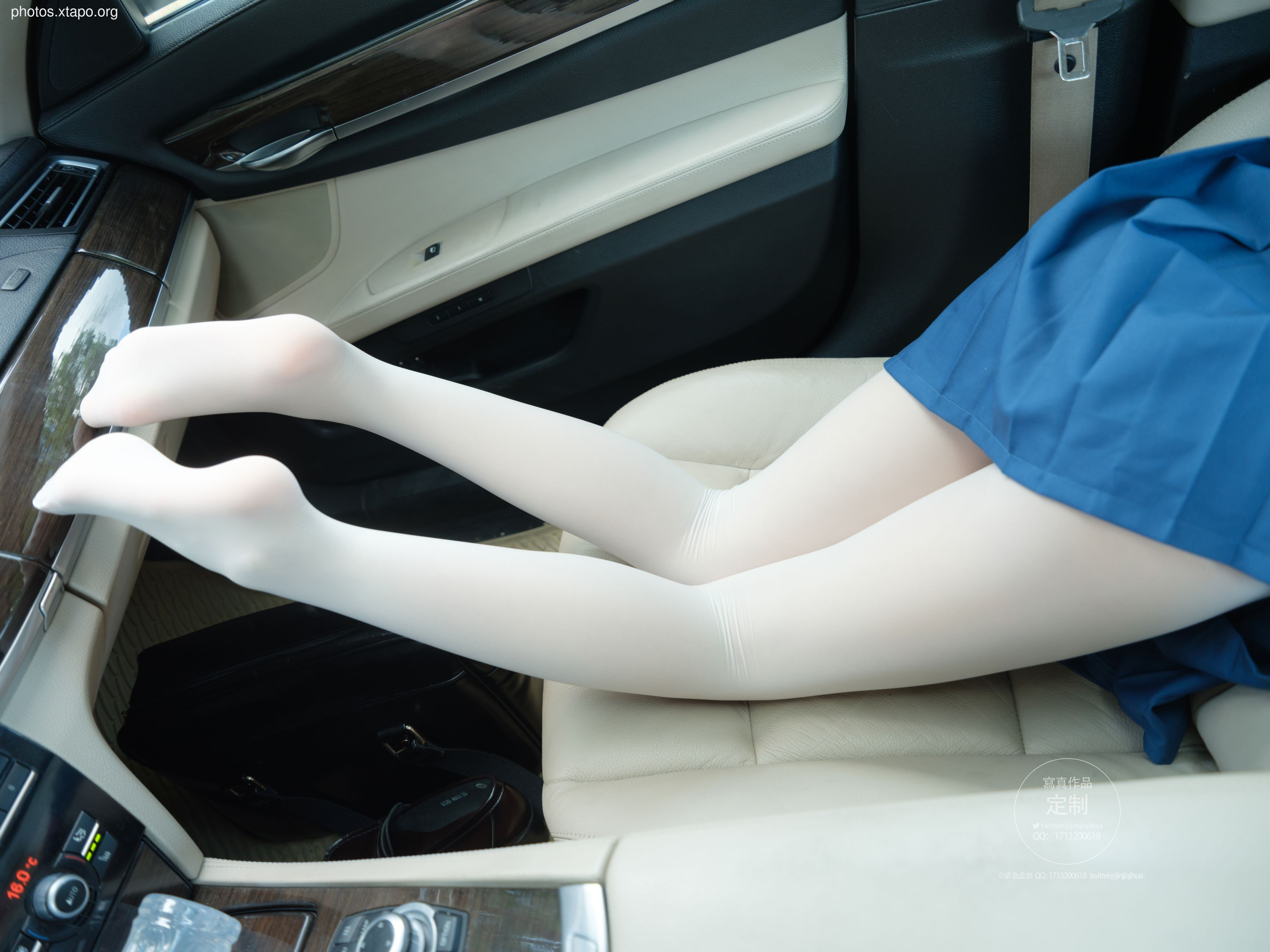 Urgent planning a meow meow Zi Bai in the car 88p1v-4.04GB