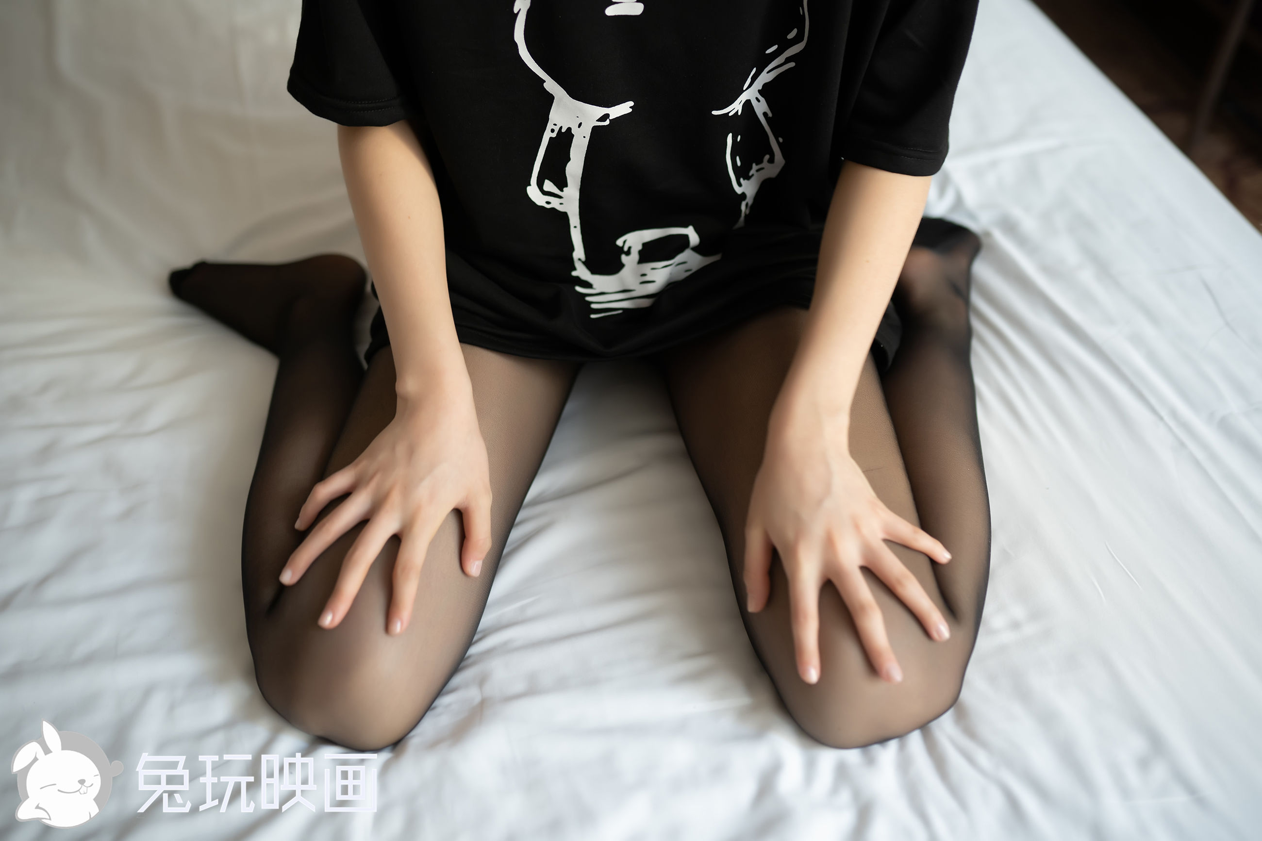 Rabbit Playing Play -The black silk in the room