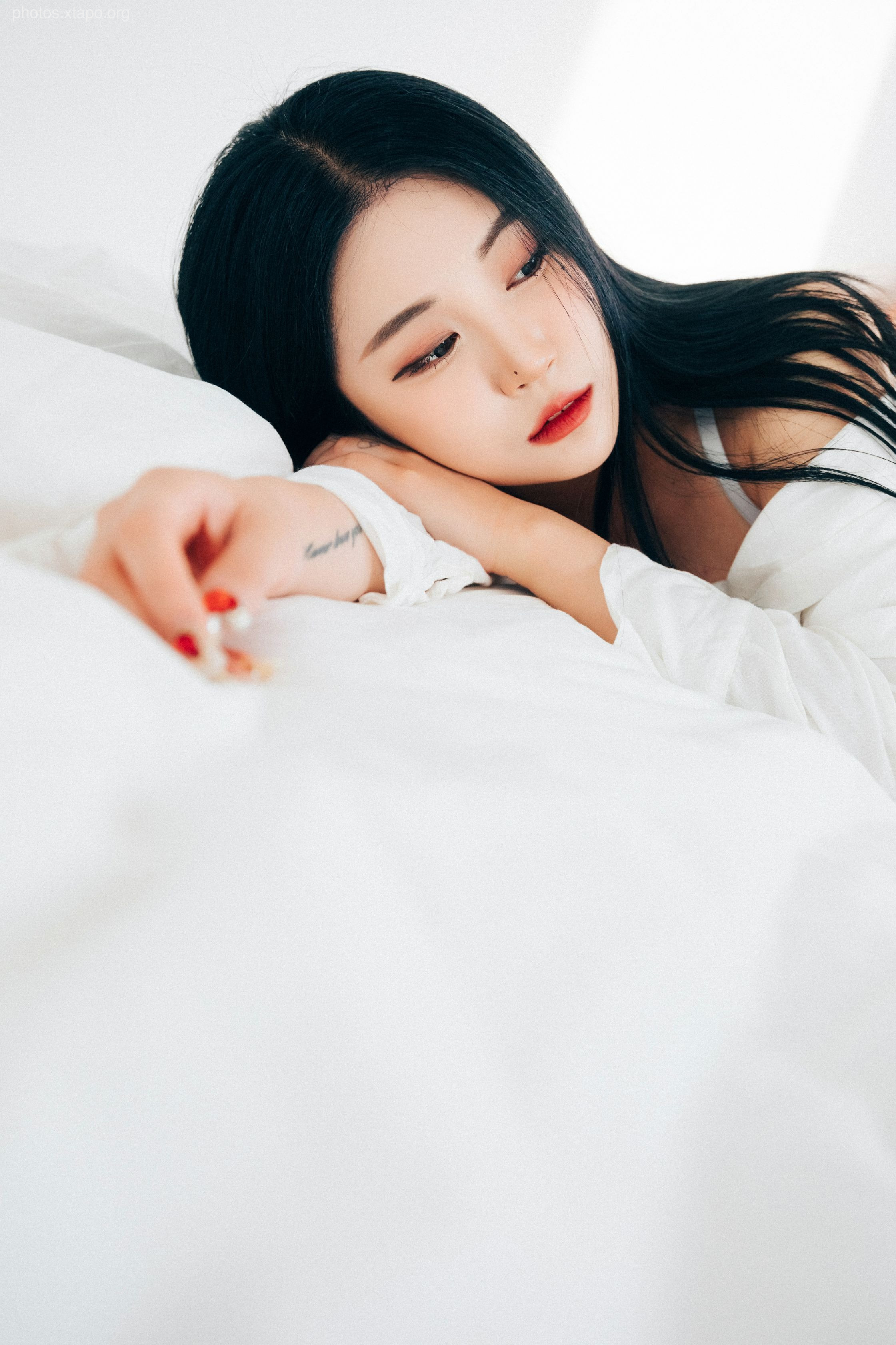 Bomi (보미) - LOOZY The undress 69P-906MB