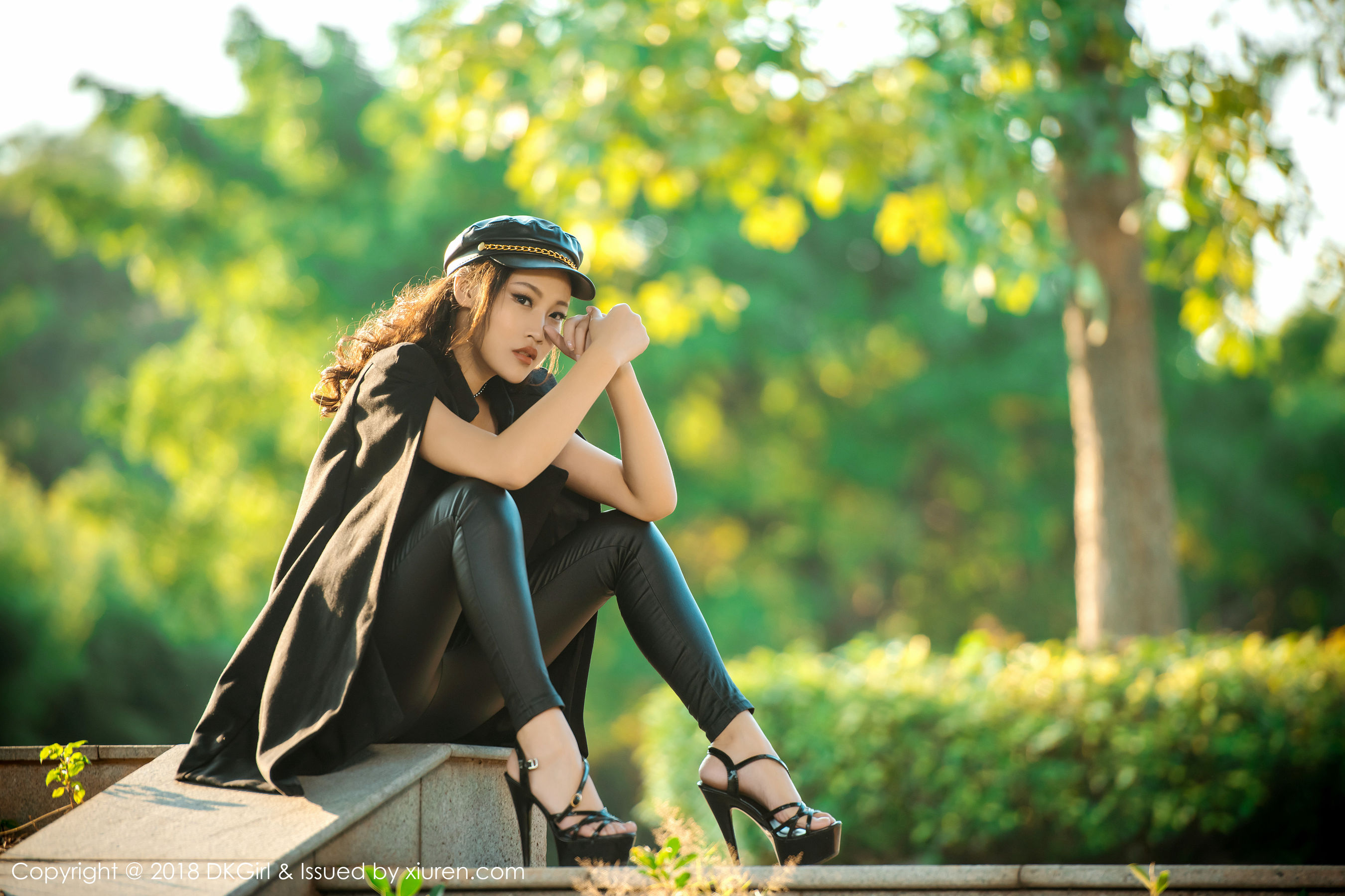 Mengqian Beautiful Legs and Milk Wonderful Temptation Royal Girl DKGIRL Vol.057