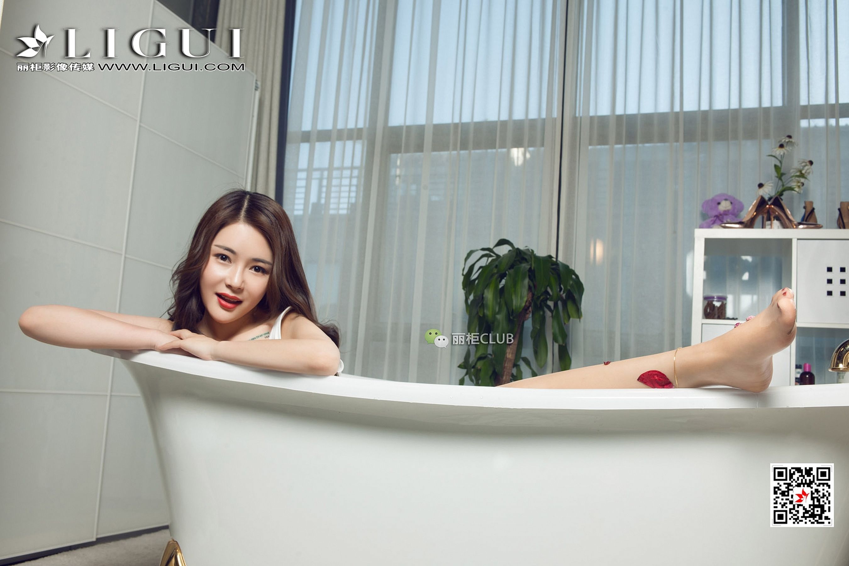 Footmaker YOKI Private House Silk Foot Li Cabinel LIGUI