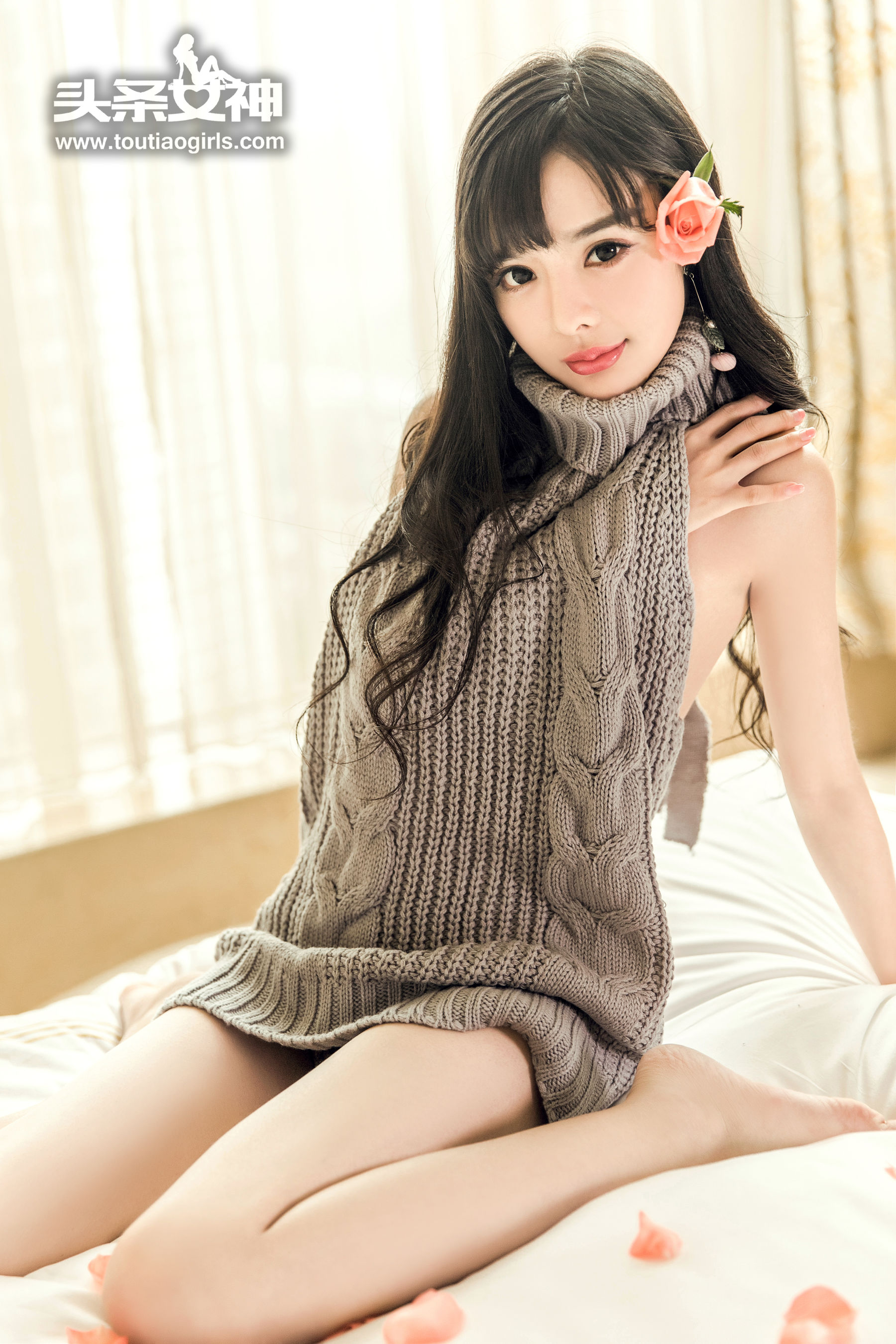 Zhou Xiyan's Internet Red Sweater Headline Goddess