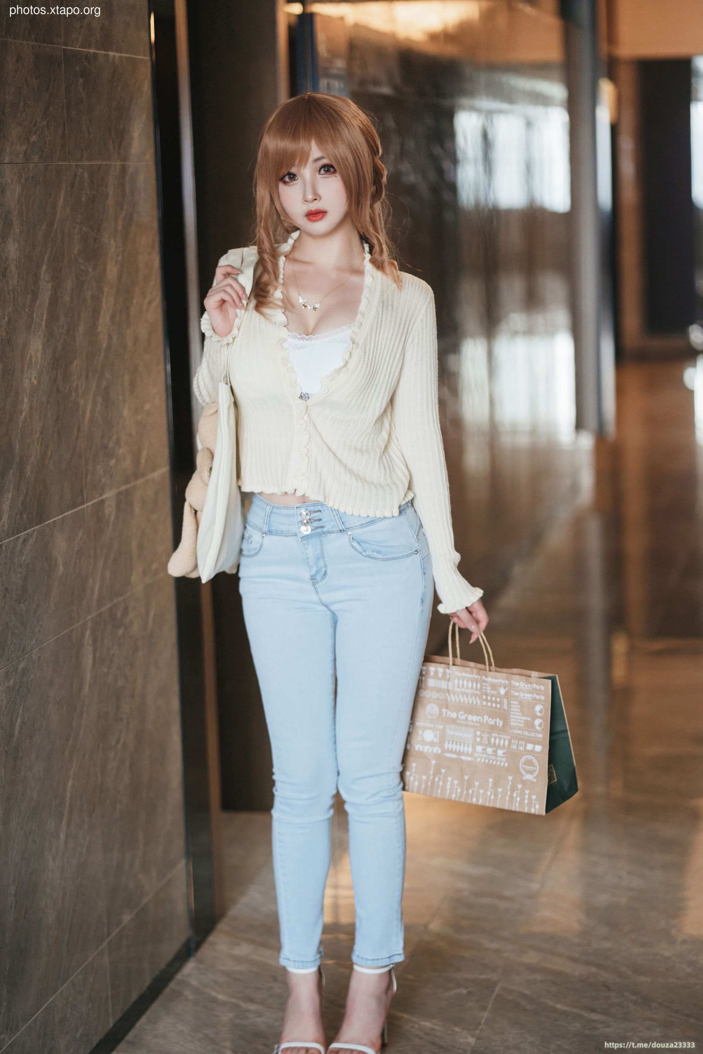 Liang Liangzi Xs wife after get off work (January 5th Reward Group Resources)