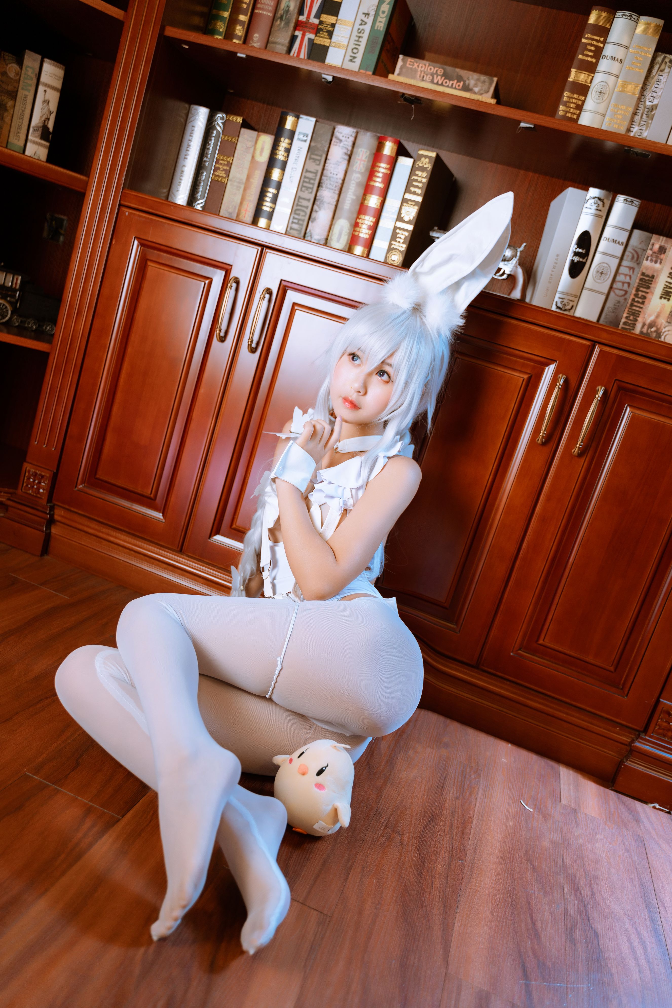 Barbille vicious white rabbit (August 27 member resources)