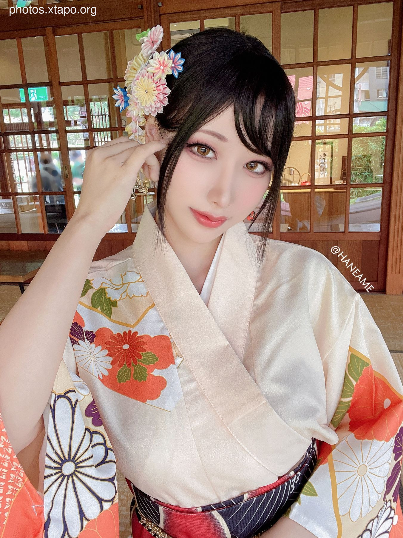 HaneAme 雨波 — Flower Print Kimono Girl