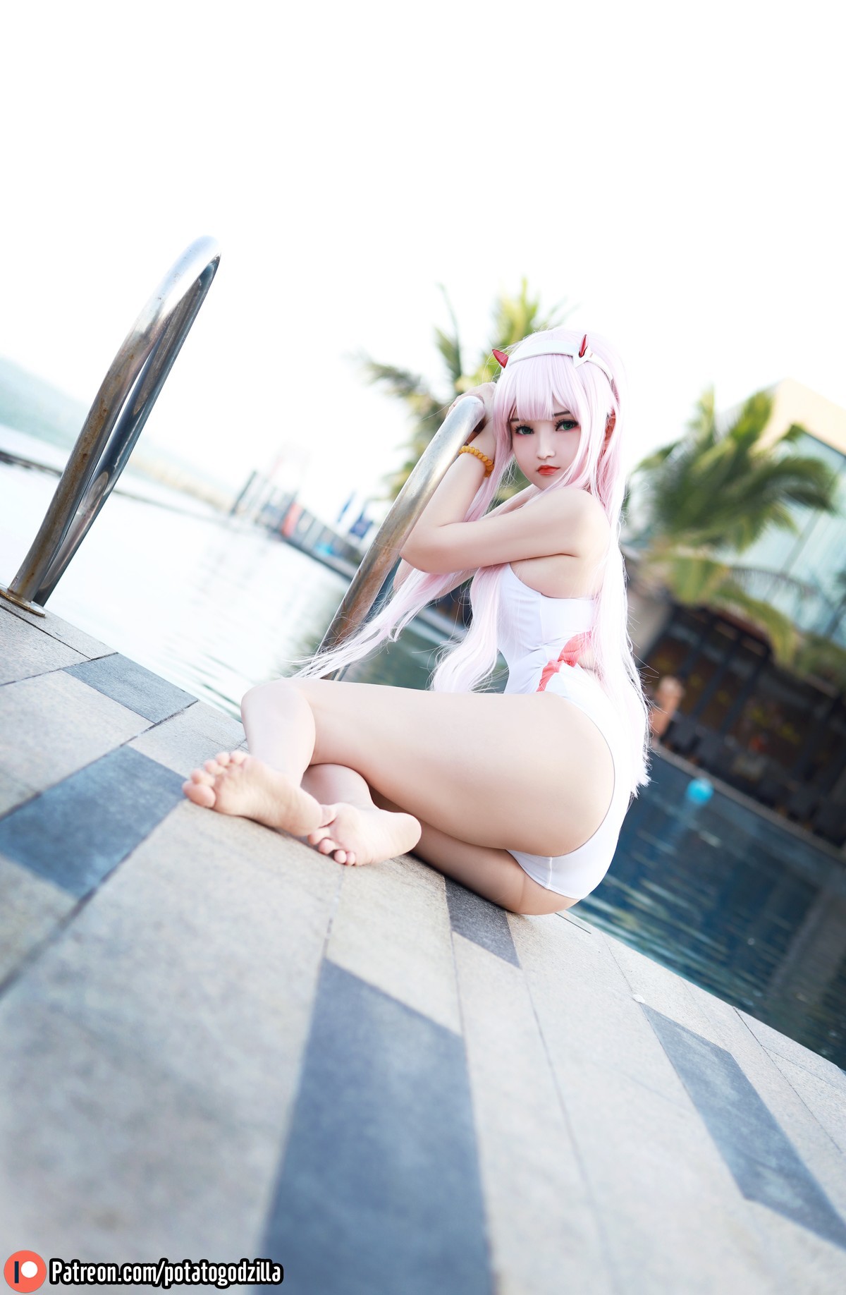 Cosplay Potato Godzilla Zero Two Swimsuit