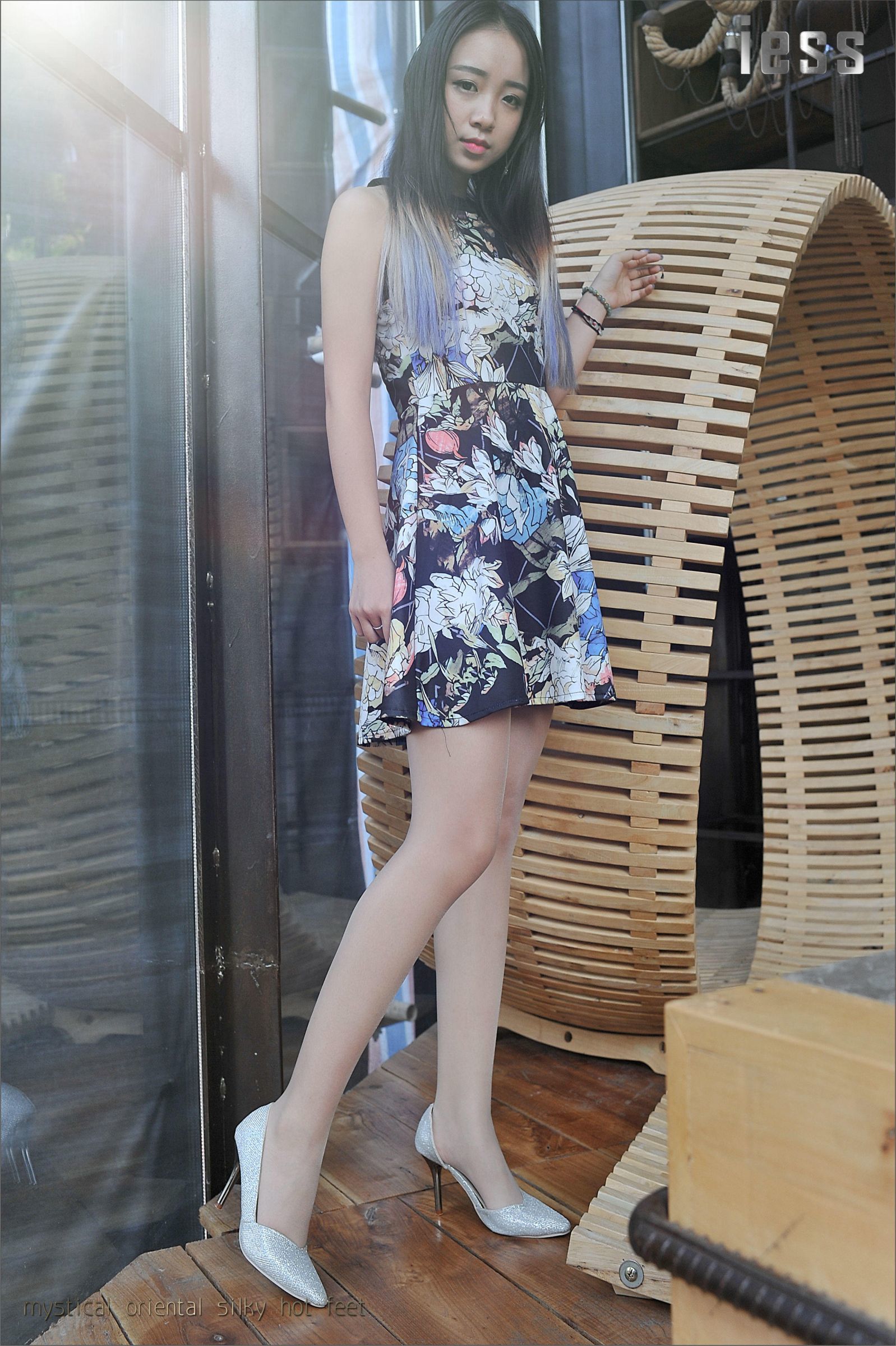 Silk Foot Bento 010 Zhang Xinyue's The Silk Foot Afternoon Tea of ​​the Xinyue Female Anchor End IESS Different Thousands of Thoughts