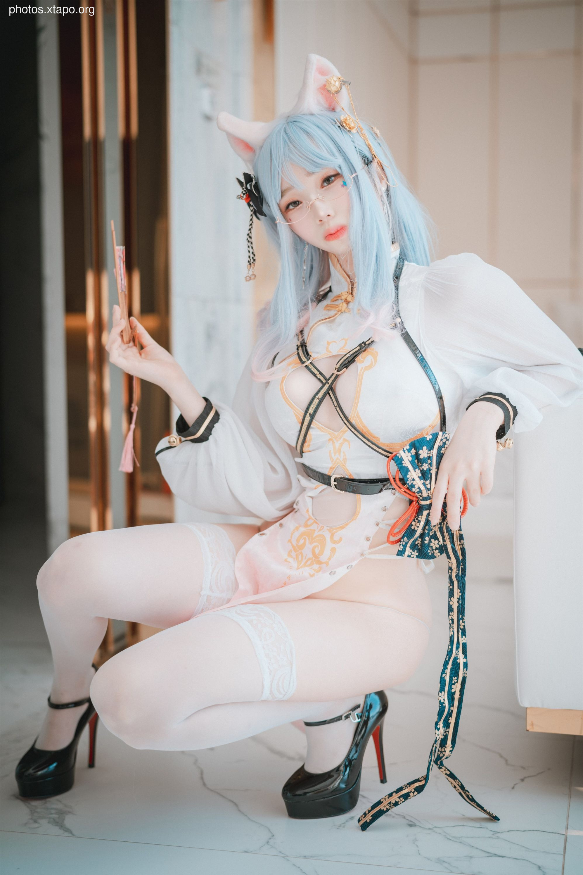 Djawa Photo - Bambi (밤비) - The cat wears an qípáo