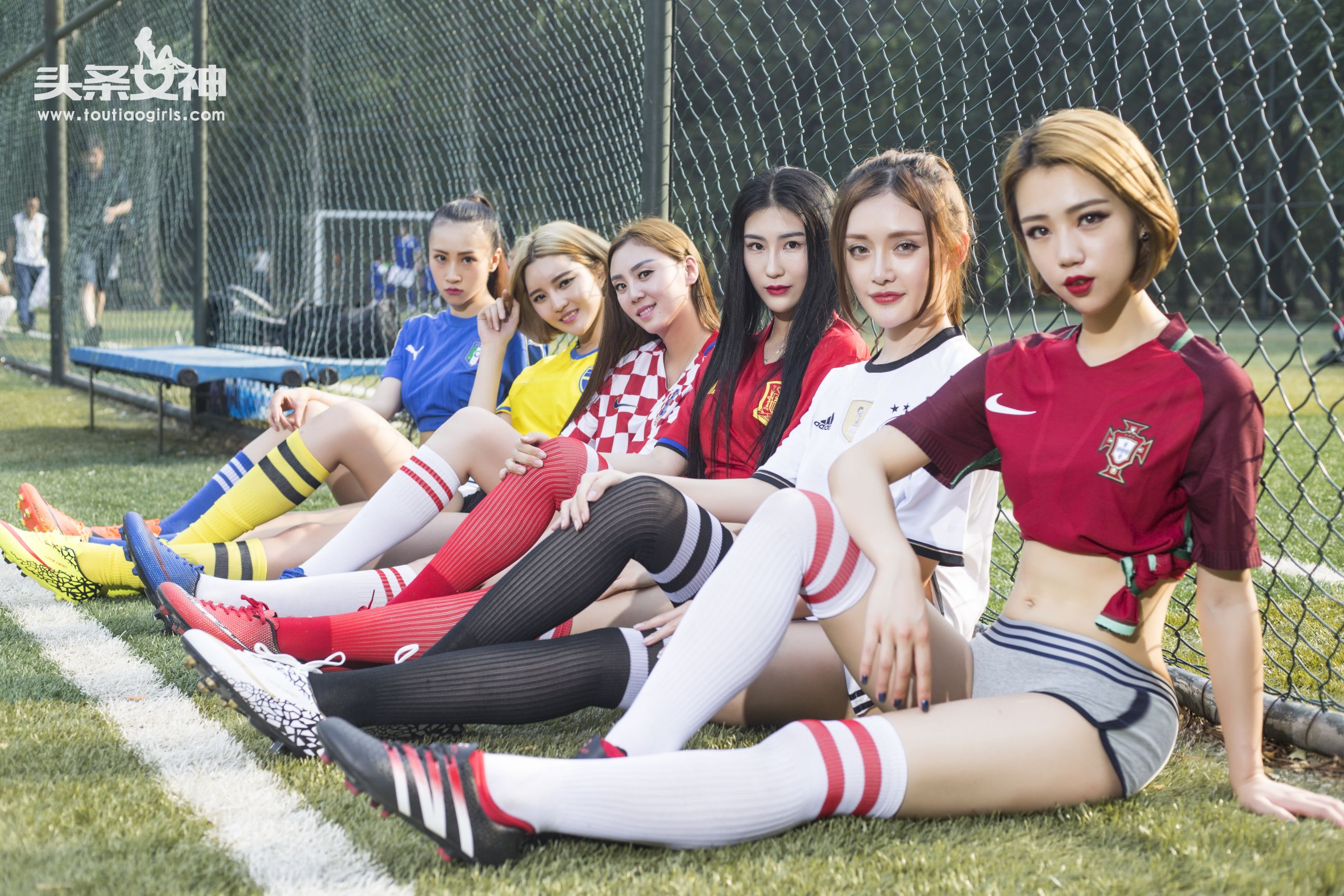 European Cup Football Baby Family Portrait Headline Goddess