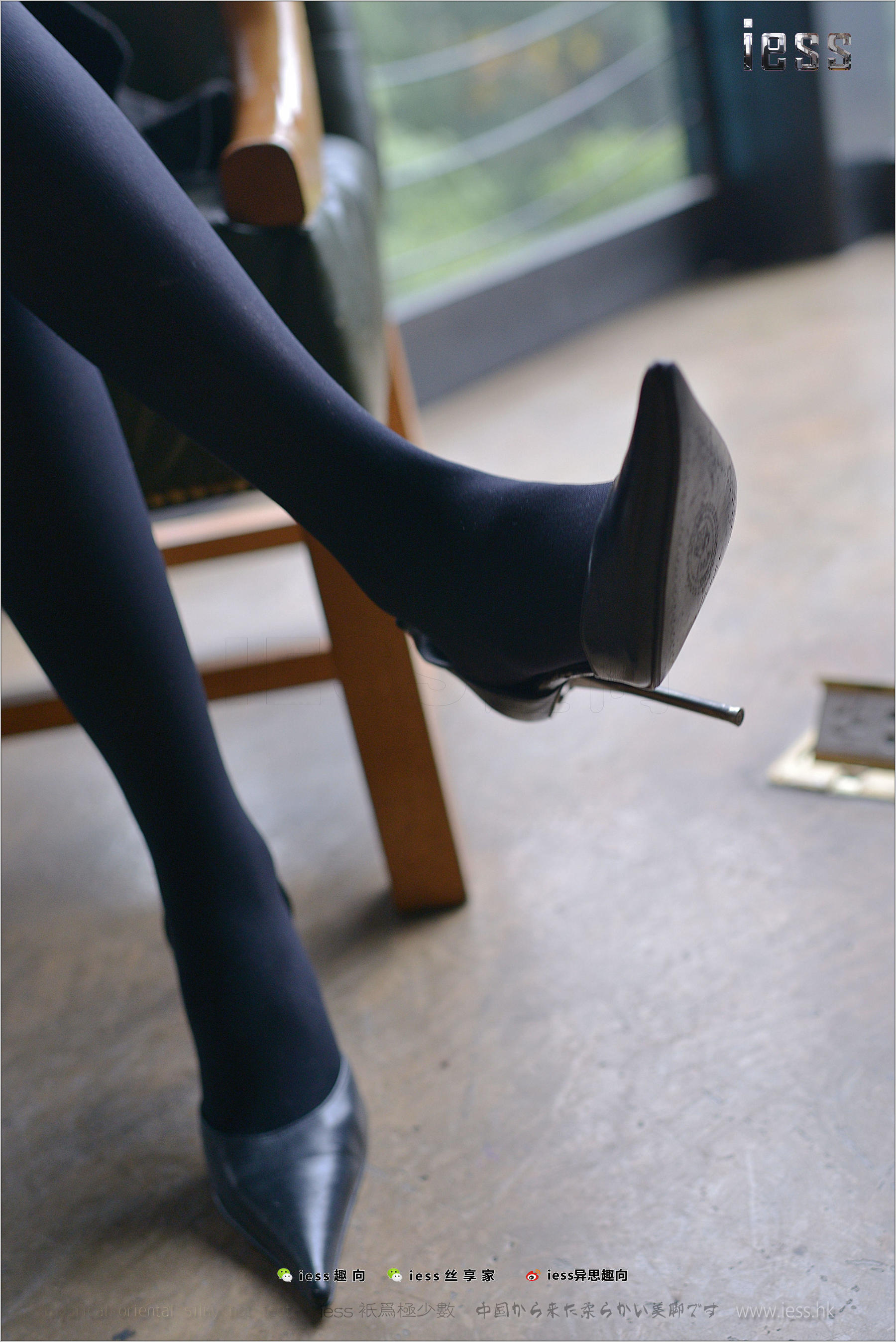Ruoqi 50D thick black silk and super pointed high heel