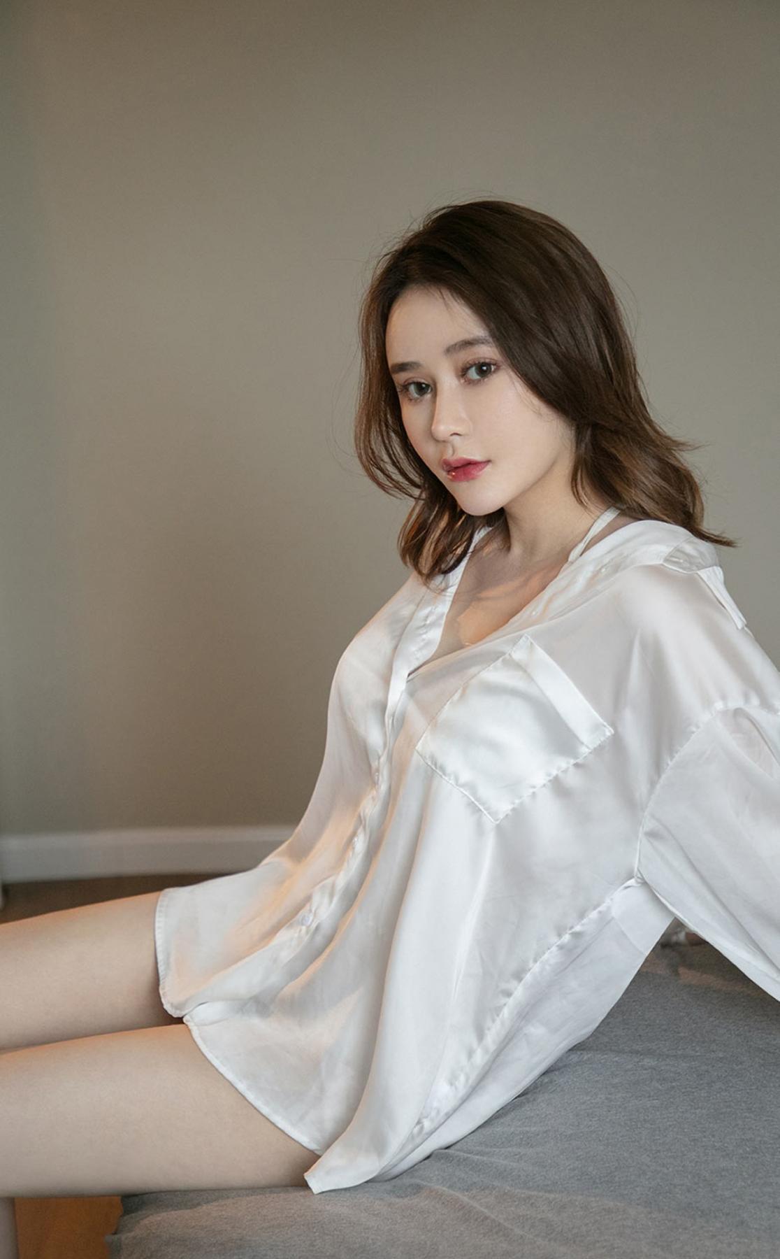 Ugirls Vol.2294 Coral