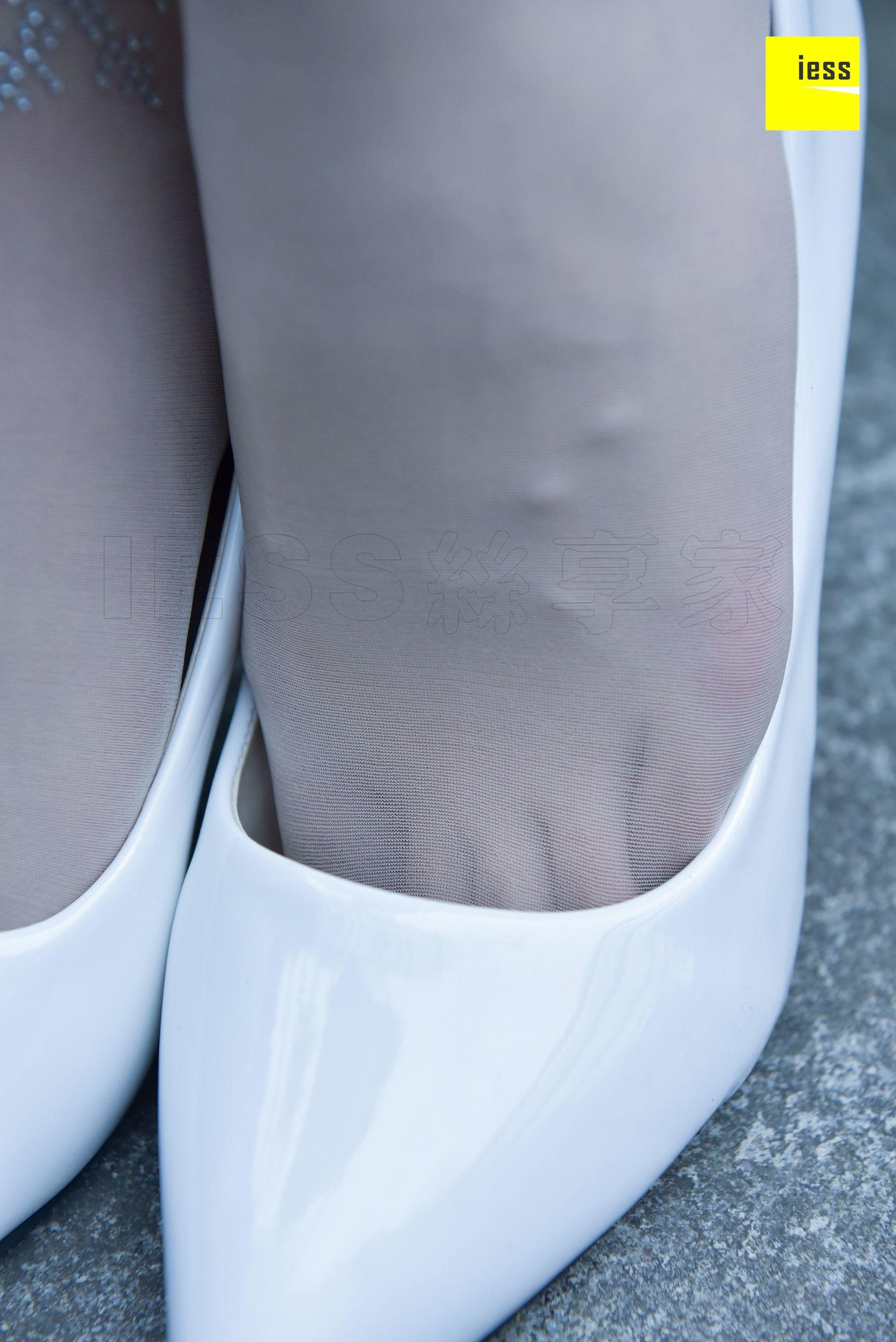 Silkxiang Home 107 Crystal Crystal White Stockings IESS Different Thoughts