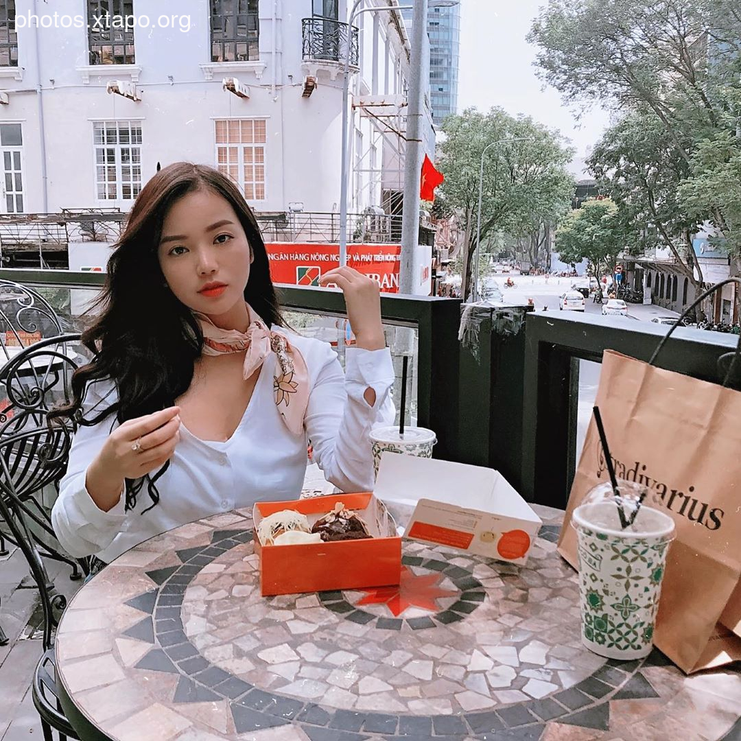 Vietnamese Young Sister Nhung Pham Big Boobs Photos