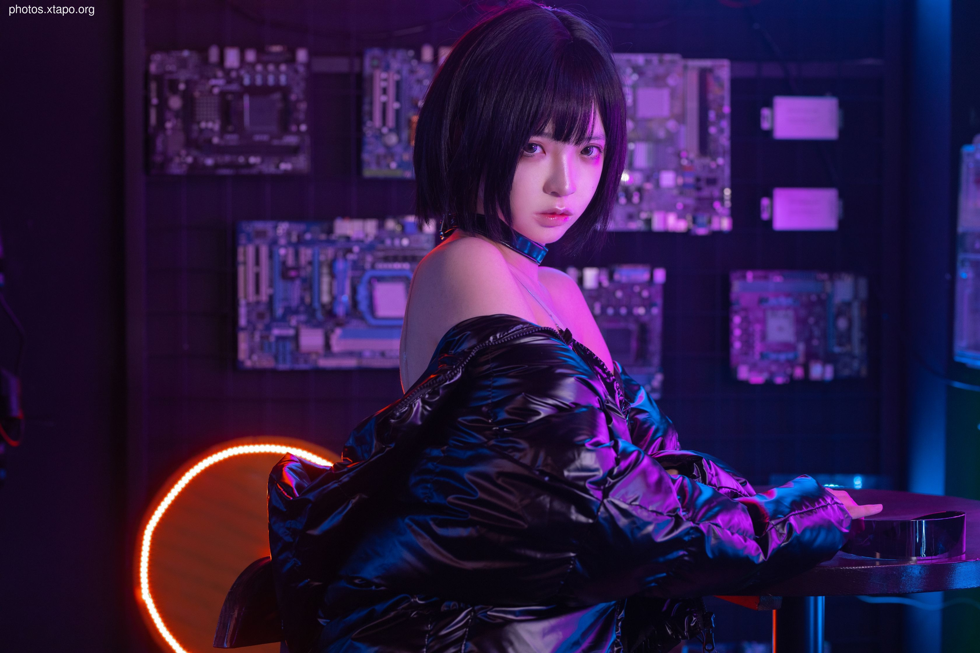 Crazy Cat Caibo Girl 40P-812MB