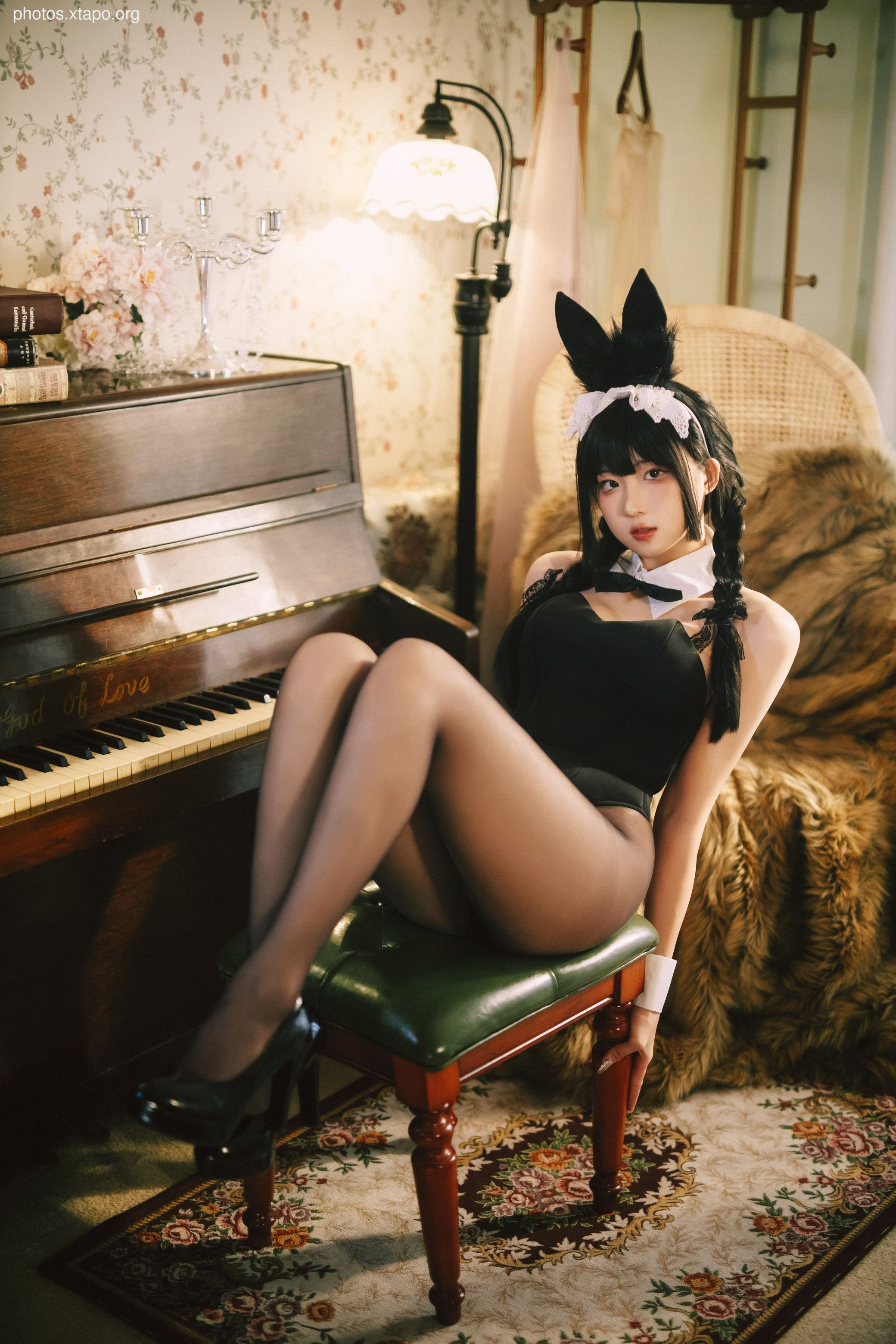 Vasteah Crayfish Rabbit Girl Theme Book