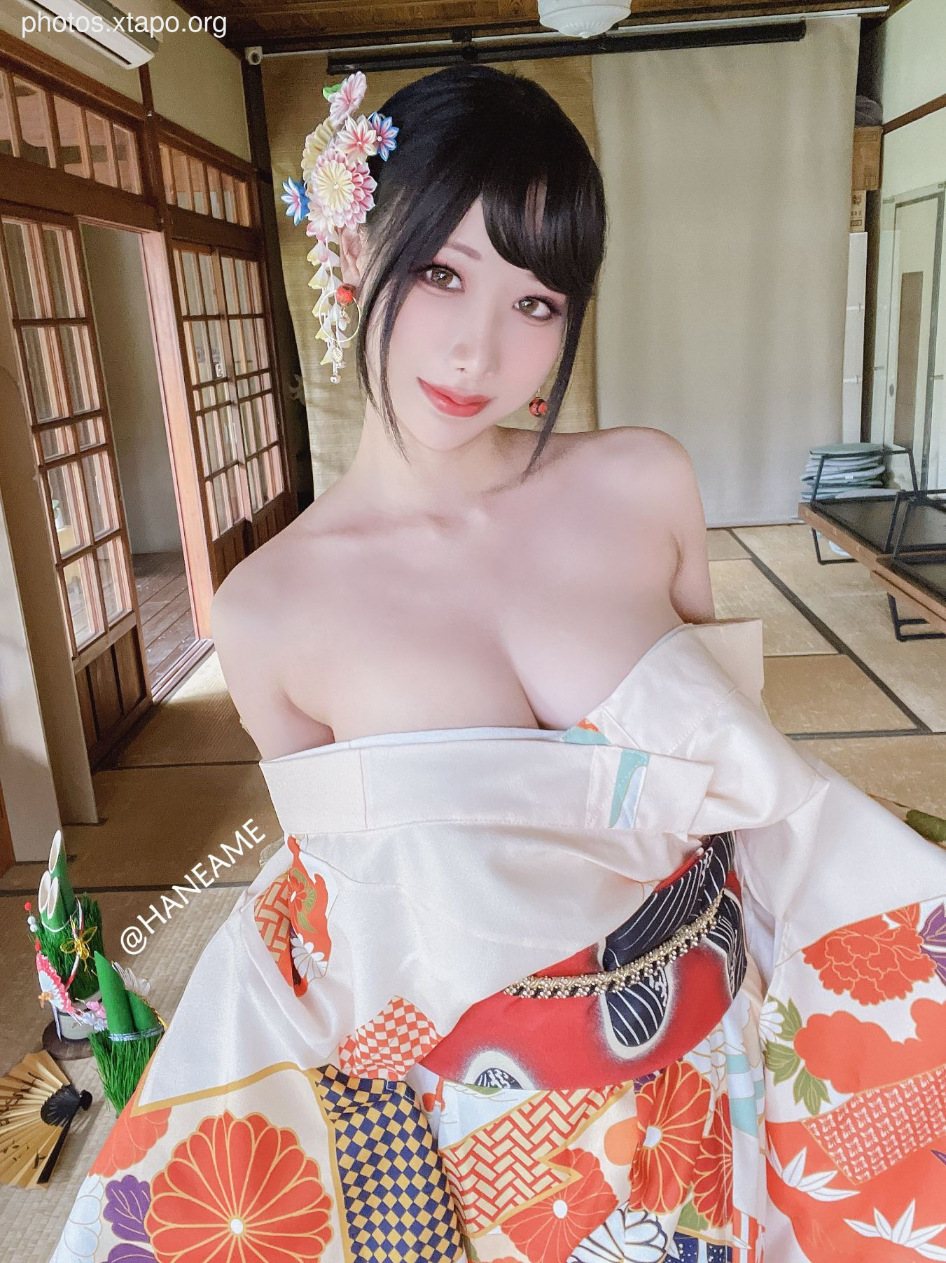 HaneAme 雨波 — Flower Print Kimono Girl