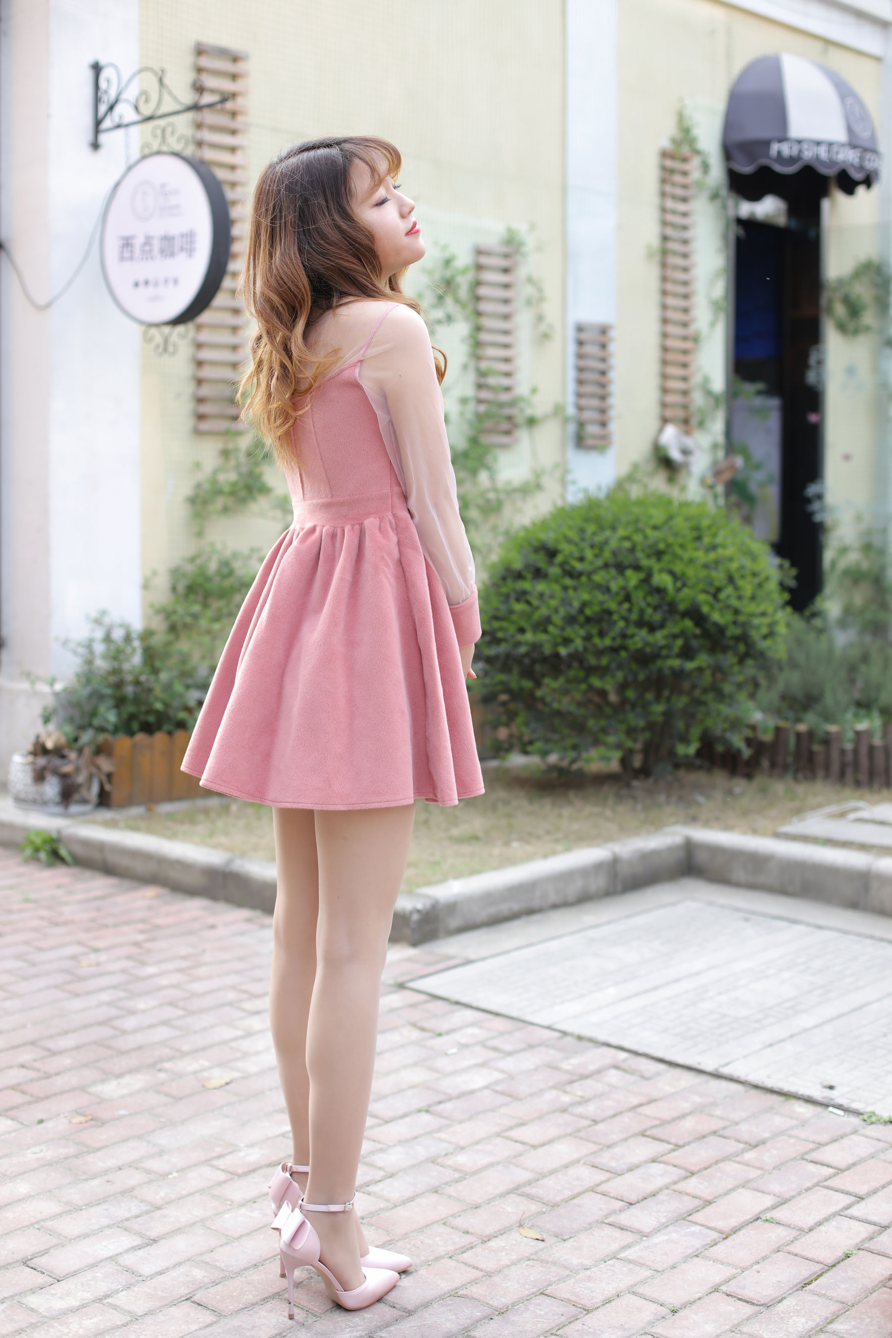 Nai Si NO.052 high tulle and velvet