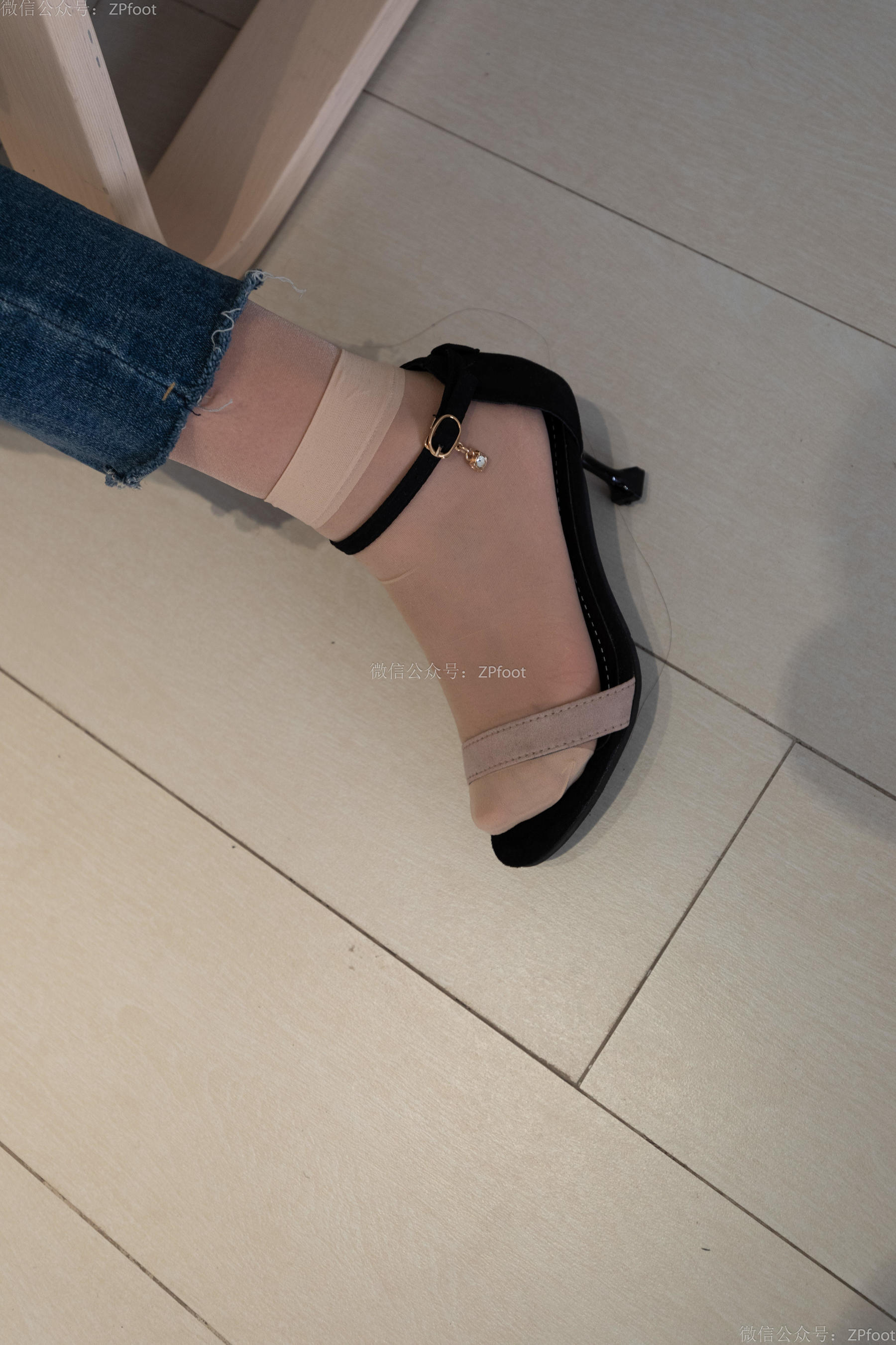 Mountain Tea Photography LSS NO.079 Jeans Small suit