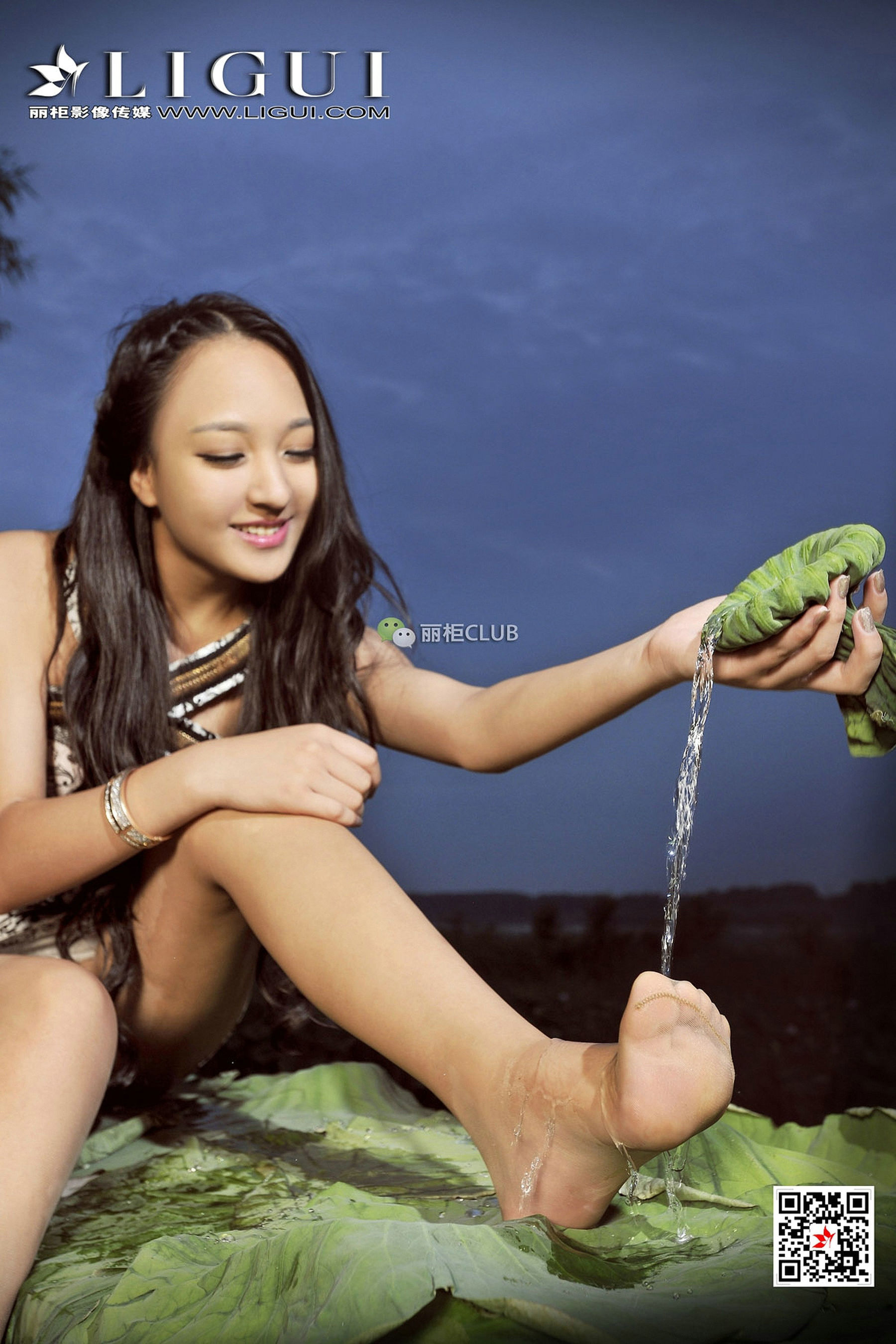 Model Leg Model AMILY Clothes SkirtSilk Foot Li Cabinel LIGUI