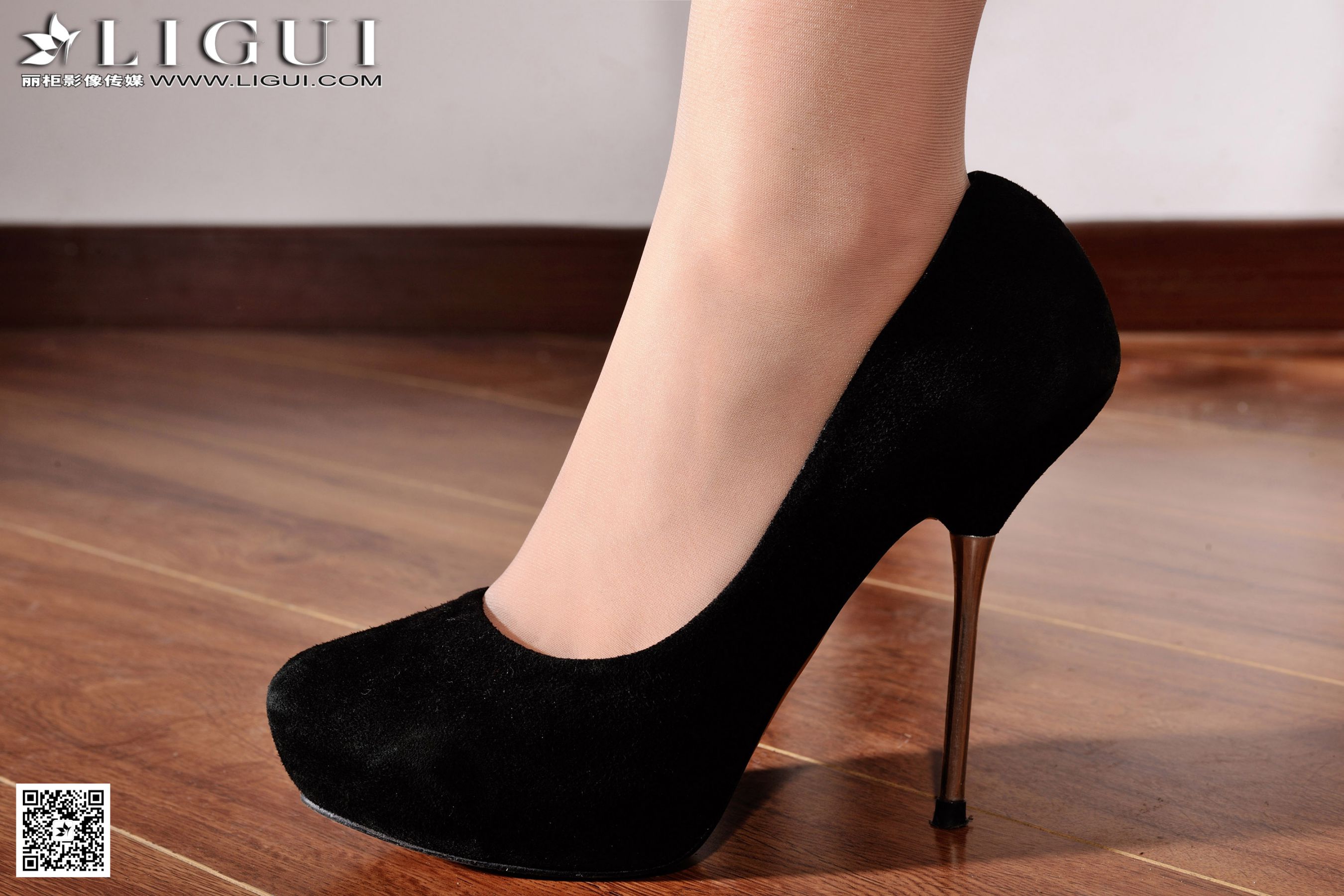 Model Wenxin's Knitting Girl upper and lower complete works Li Cabinet Guifu School