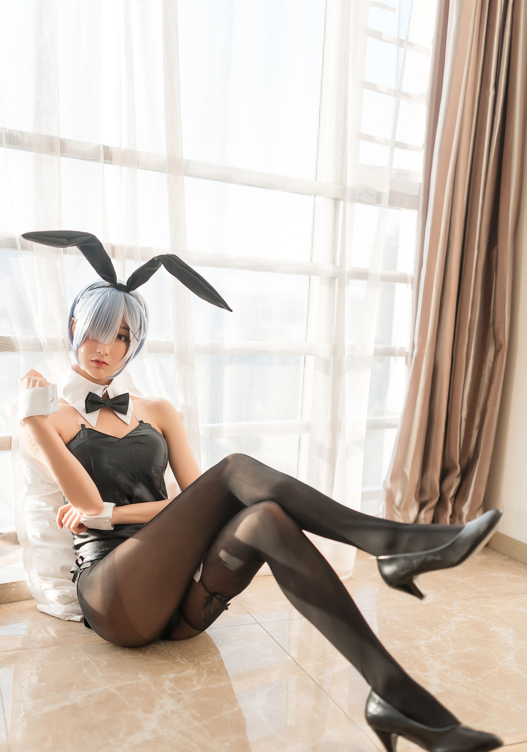 COS Welfare Miss Meng Shi Mu Mianmian Owo -Rim Bunny Girl