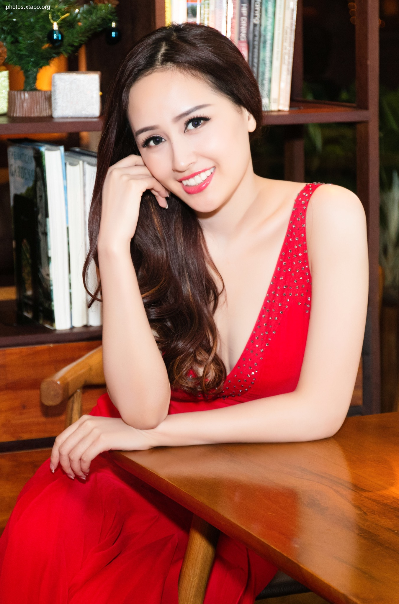 Mai Phuong Thuy