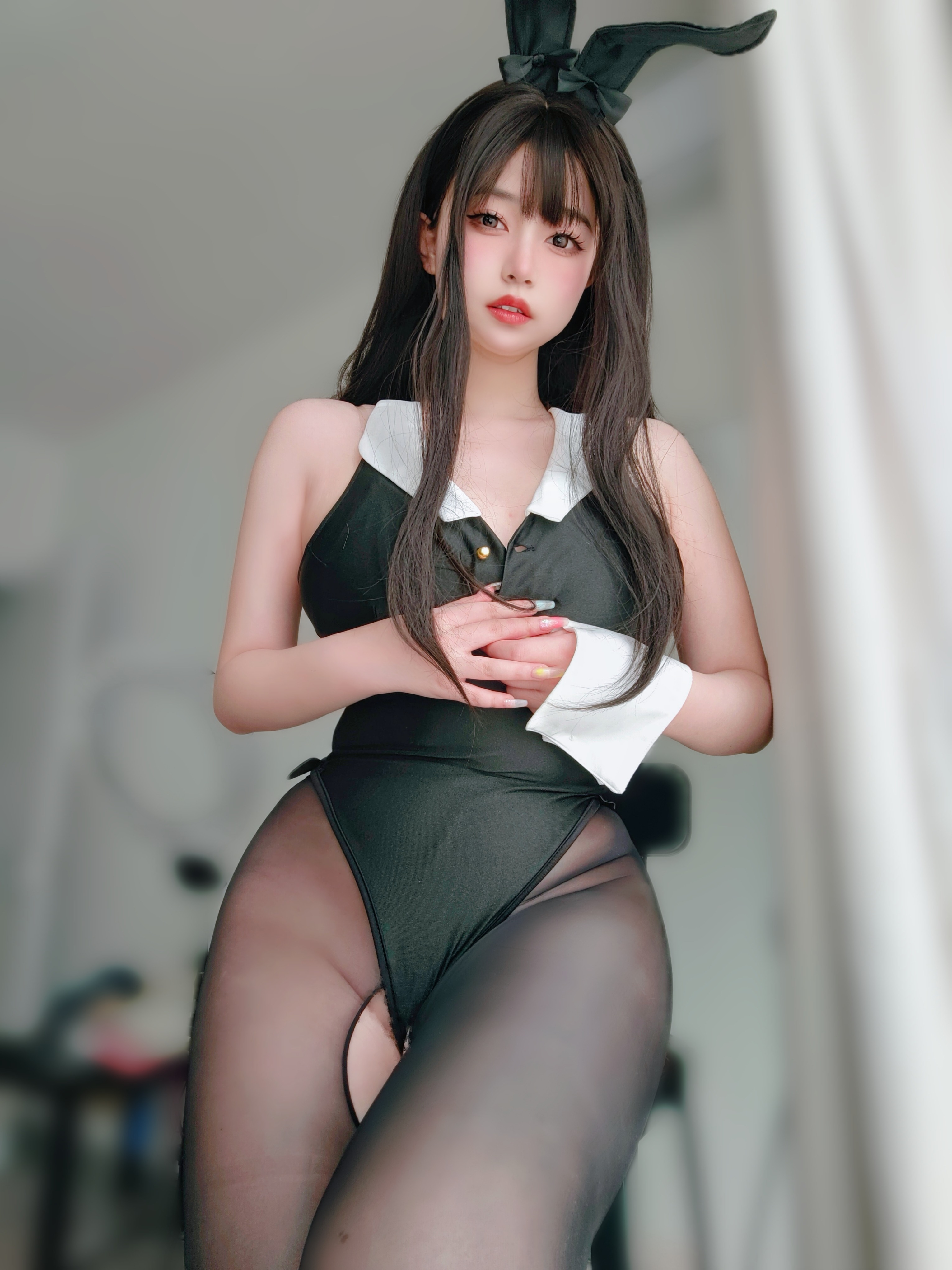 The heroine K black silk rabbit girl 102p-353MB