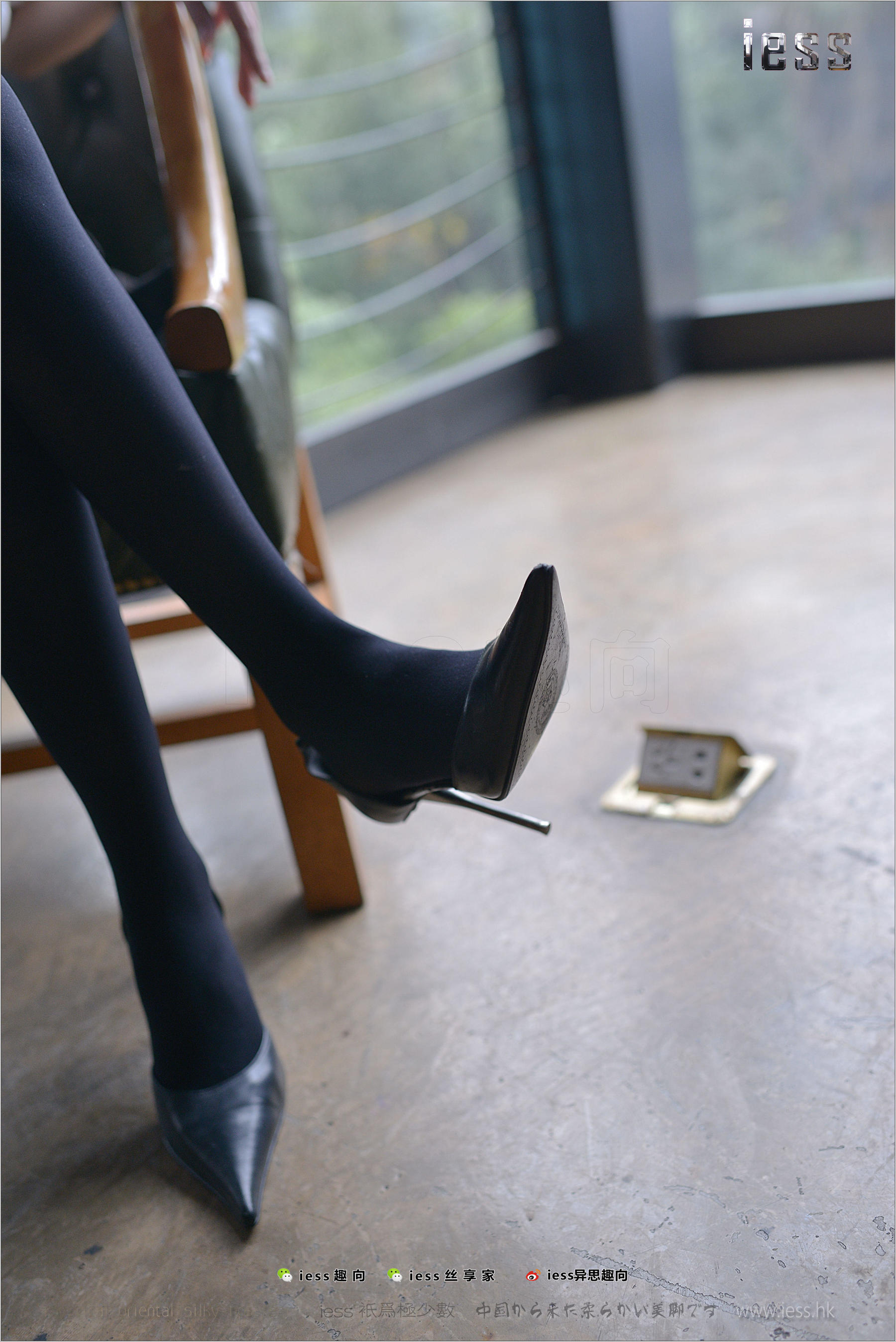 Ruoqi 50D thick black silk and super pointed high heel