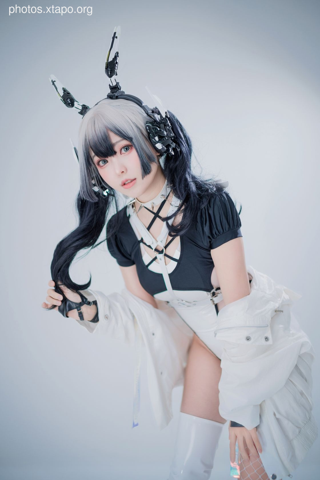 D- White cybergirl