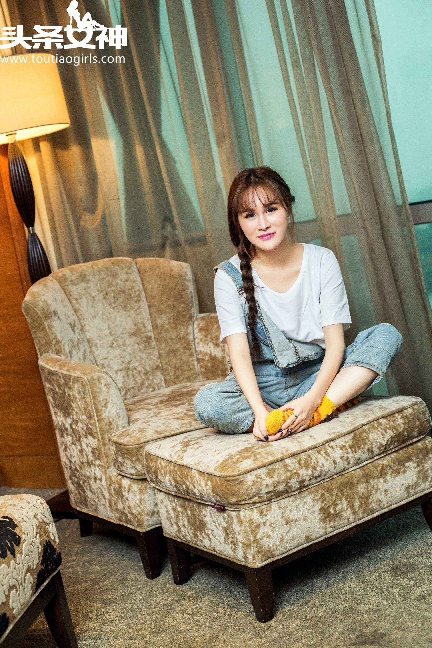 Shen Xiaoai Singing Luoyu Tower Youth Cowboy Little Loli Headline Goddess